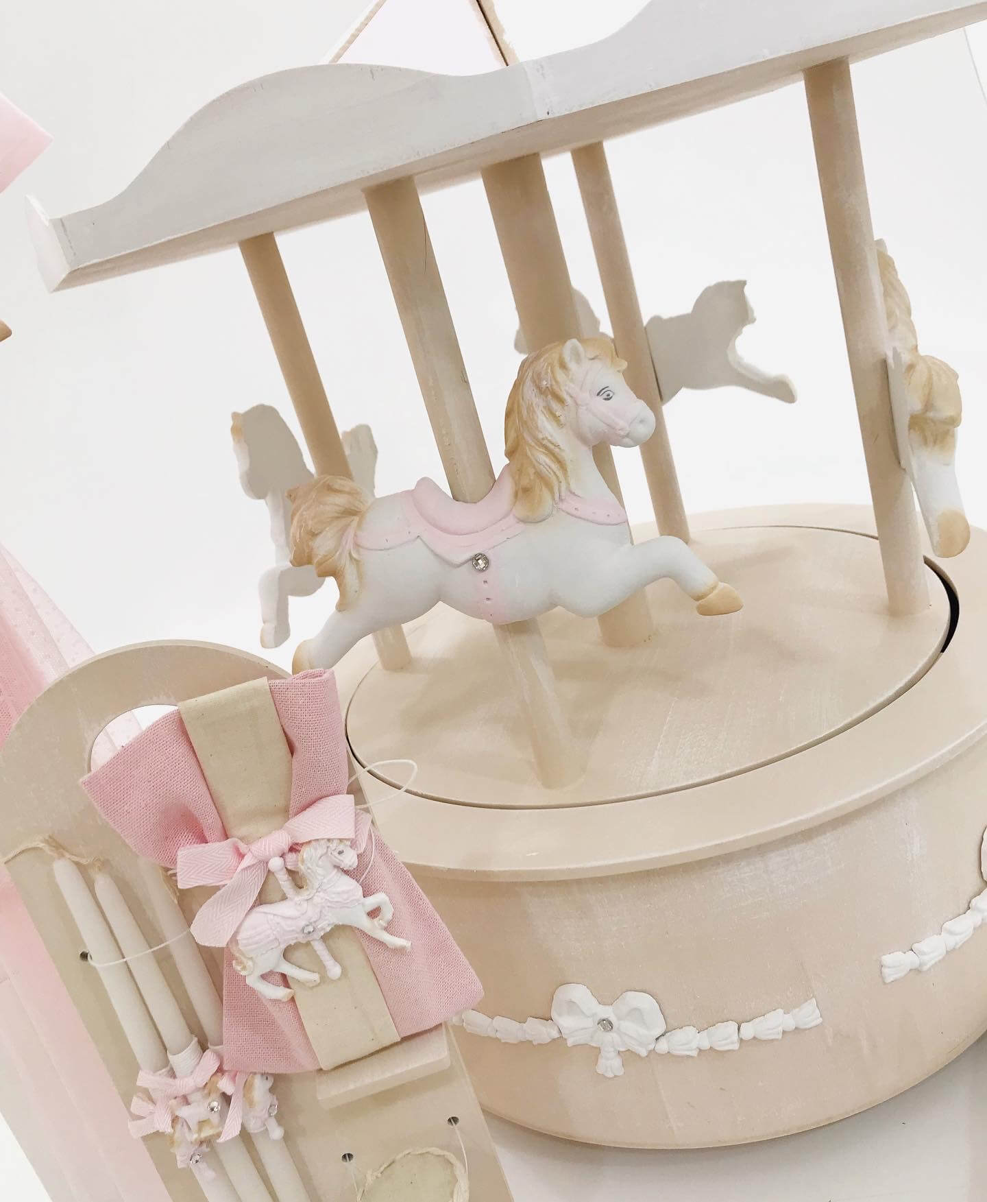 ΈΛΕΝΑ ΜΑΝΆΚΟΥ - Luna Park Carousel