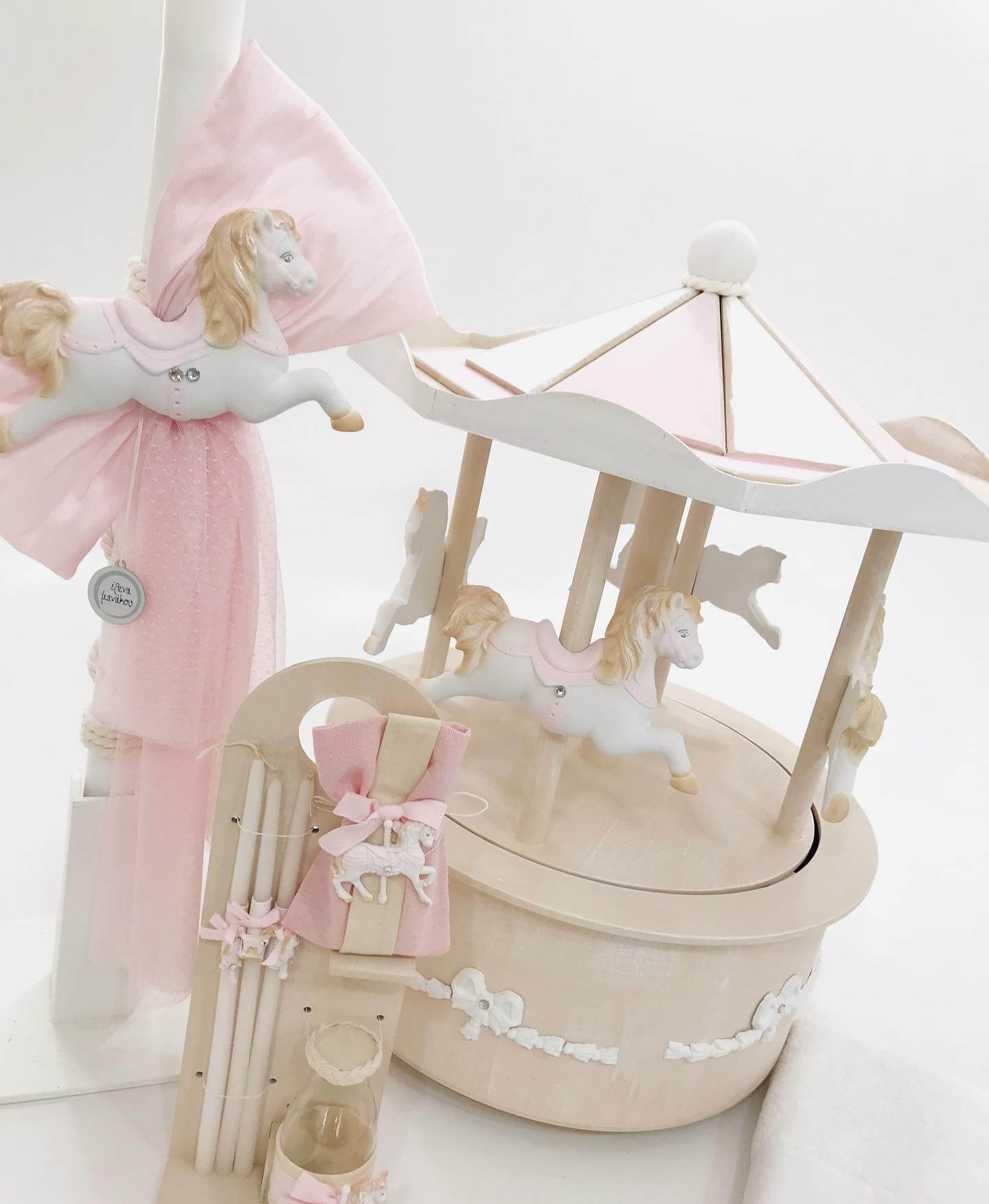 ΈΛΕΝΑ ΜΑΝΆΚΟΥ - Luna Park Carousel