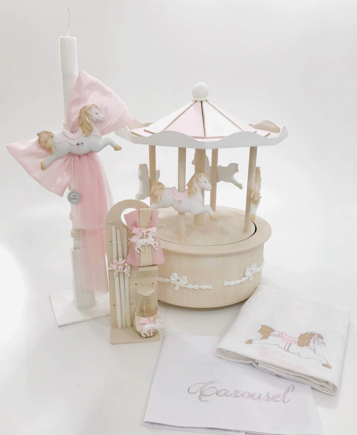 ΈΛΕΝΑ ΜΑΝΆΚΟΥ - Luna Park Carousel