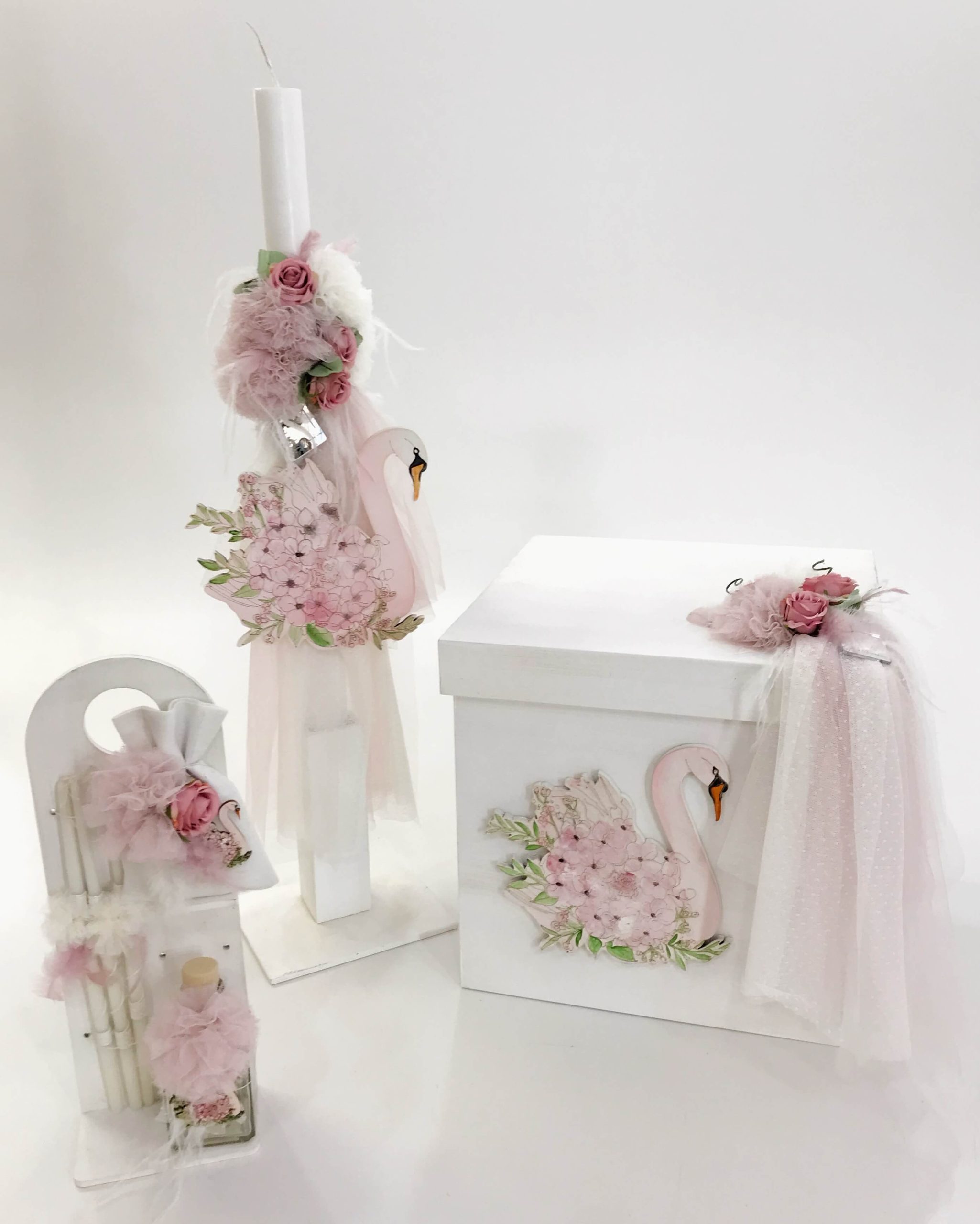 ΈΛΕΝΑ ΜΑΝΆΚΟΥ - Swan