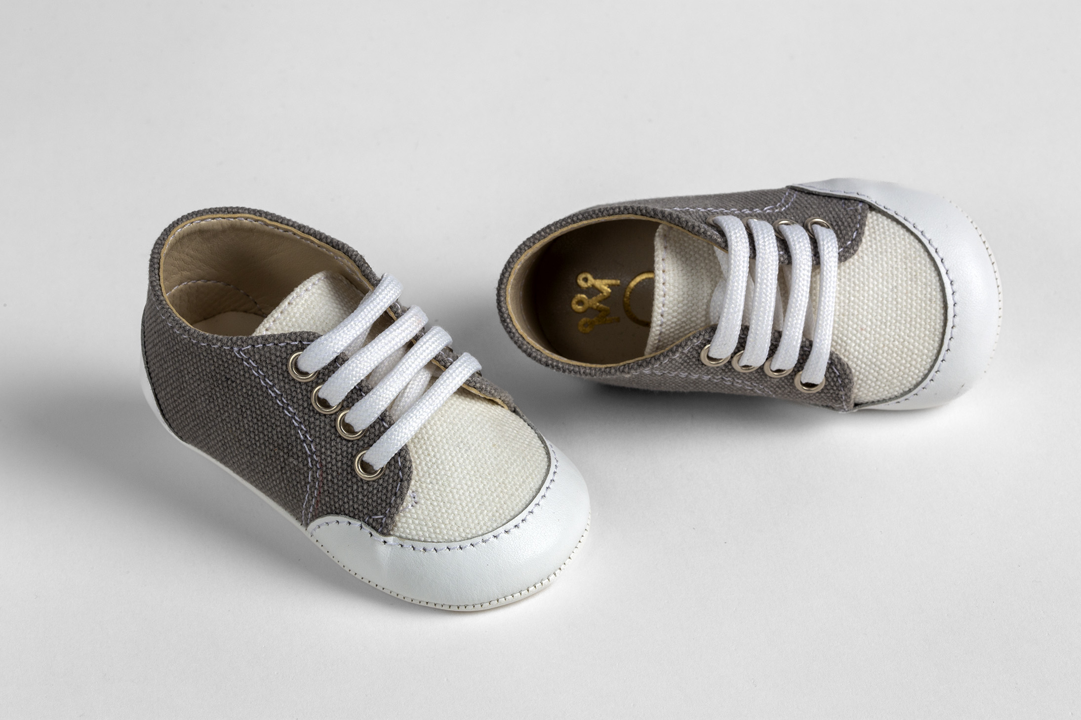 Παπουτσάκι αγκαλιάς