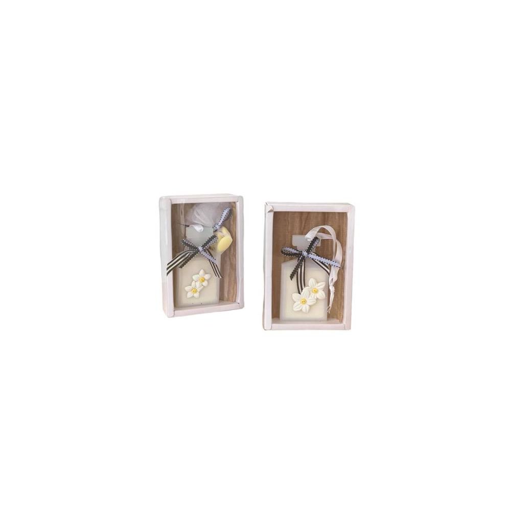 Αρωματικό κερί σε φόρμα σιλικόνης με θέμα Μελισσούλες