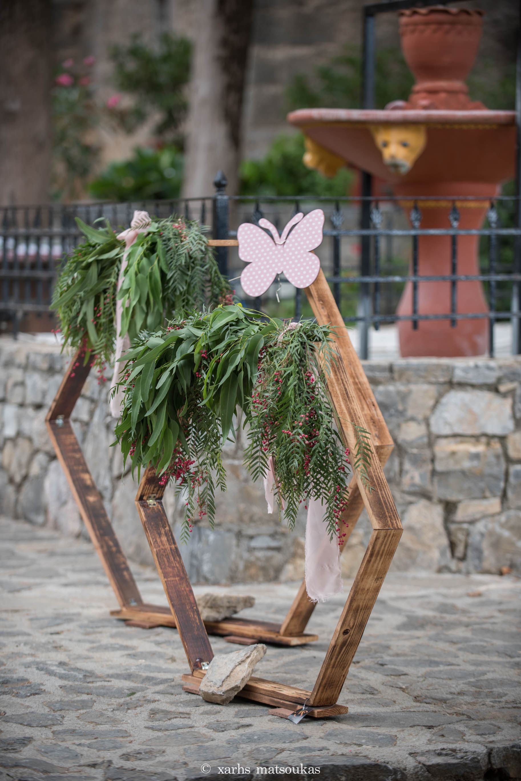 Η βάπτιση της Κατερίνας με Φλωράλ θέμα