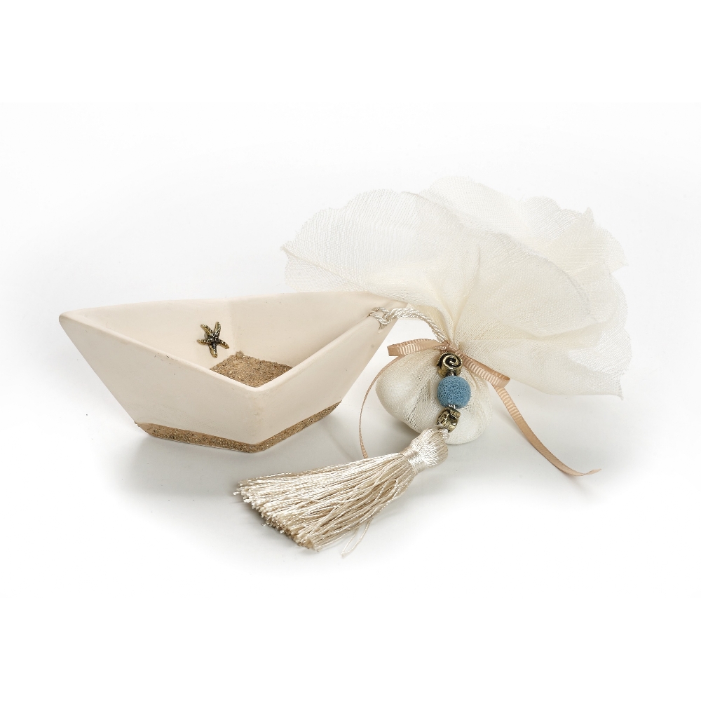 KΕΡΑΜΙΚΟ ΚΑΡΑΒΙ ΜΕ ΧΑΝΤΡΕΣ