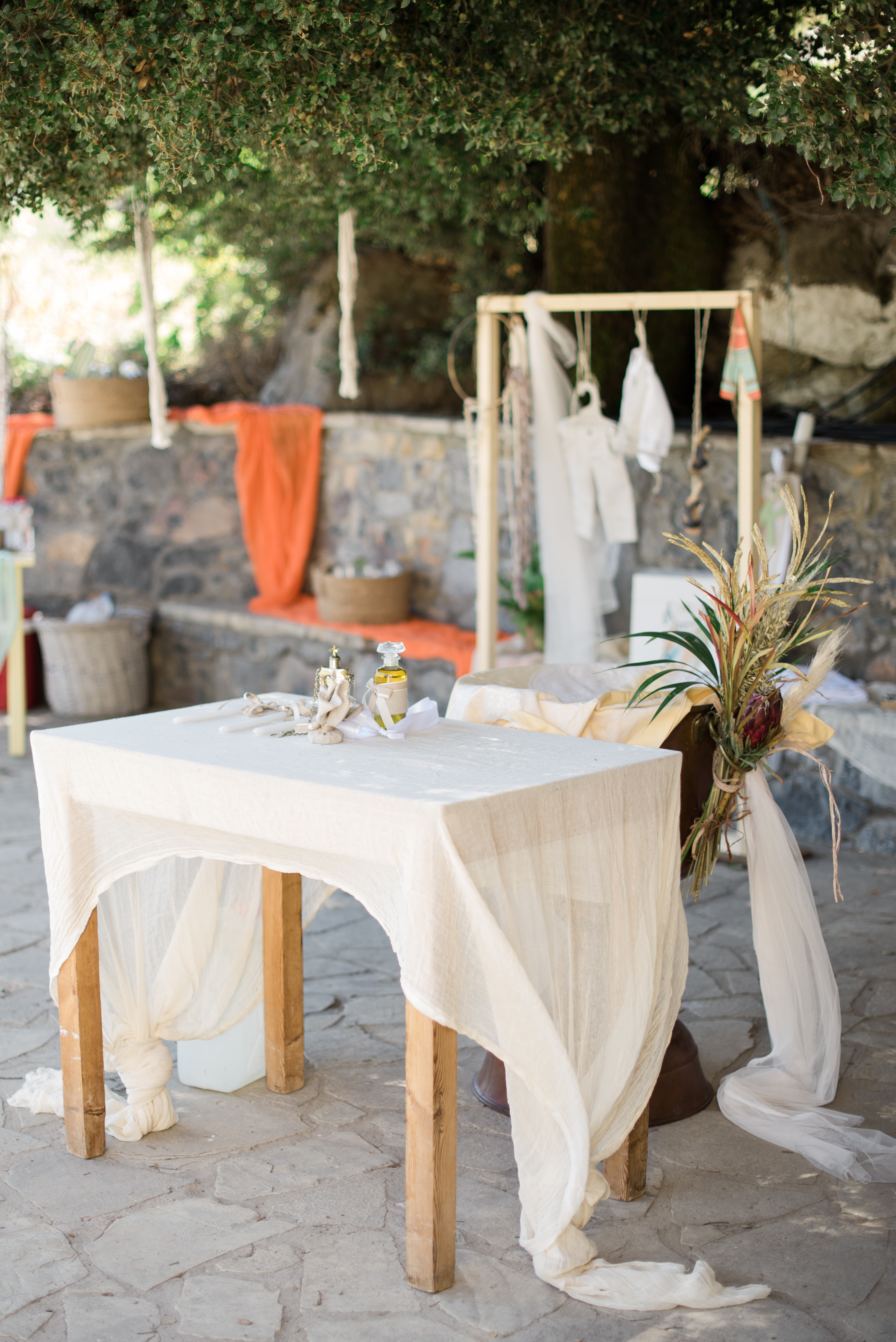 Η βάπτιση του Κωνσταντίνου με θέμα τον Ινδιάνο