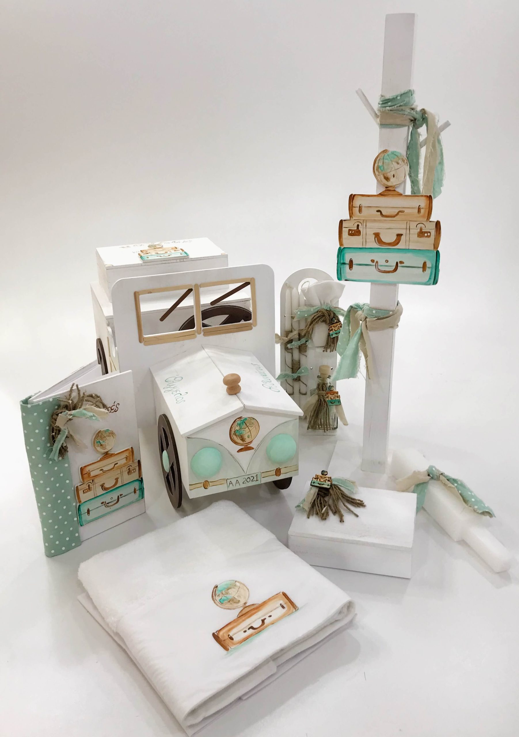 ΈΛΕΝΑ ΜΑΝΆΚΟΥ - World Travel Boy