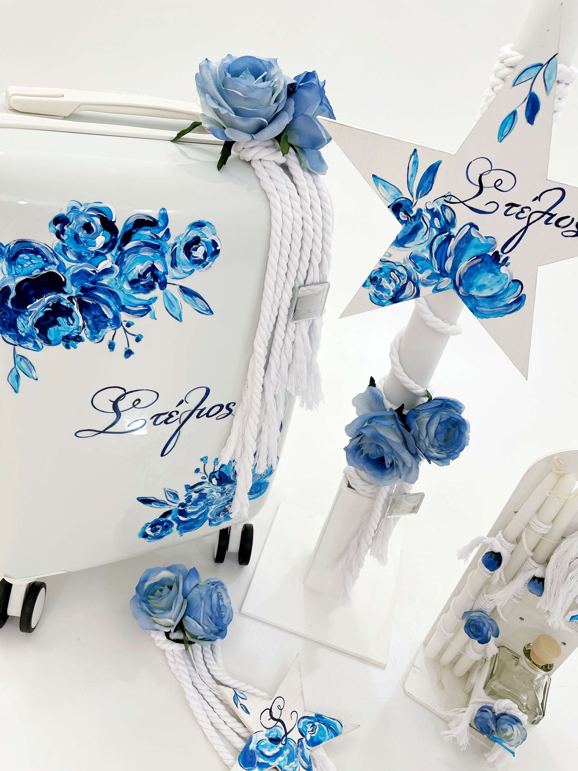 ΈΛΕΝΑ ΜΑΝΆΚΟΥ - Blue Roses