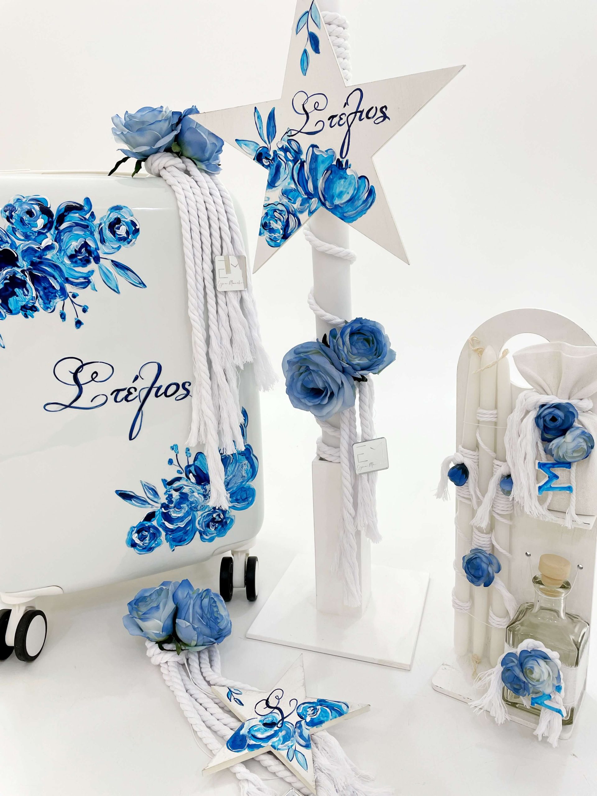 ΈΛΕΝΑ ΜΑΝΆΚΟΥ - Blue Roses