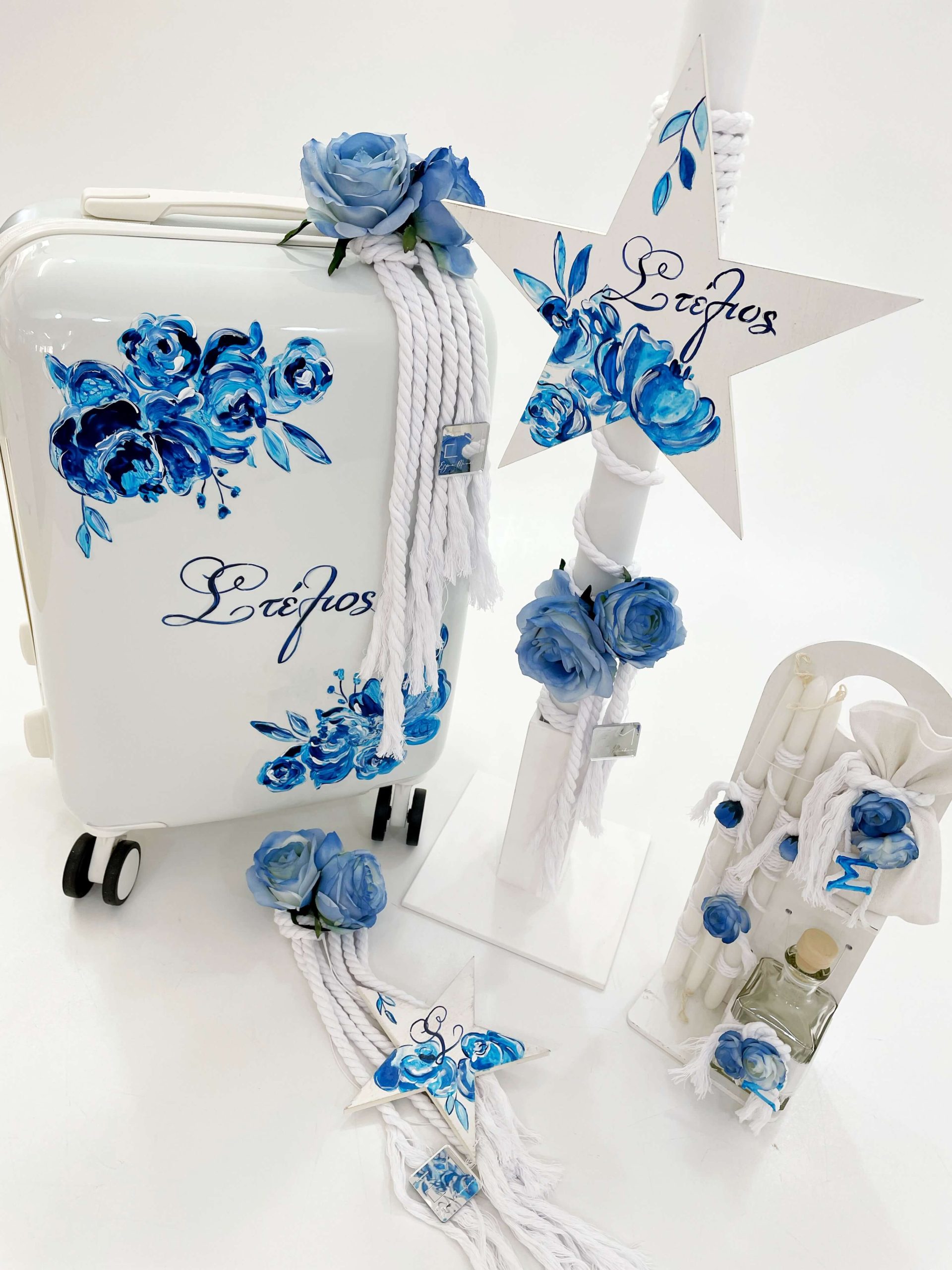 ΈΛΕΝΑ ΜΑΝΆΚΟΥ - Blue Roses