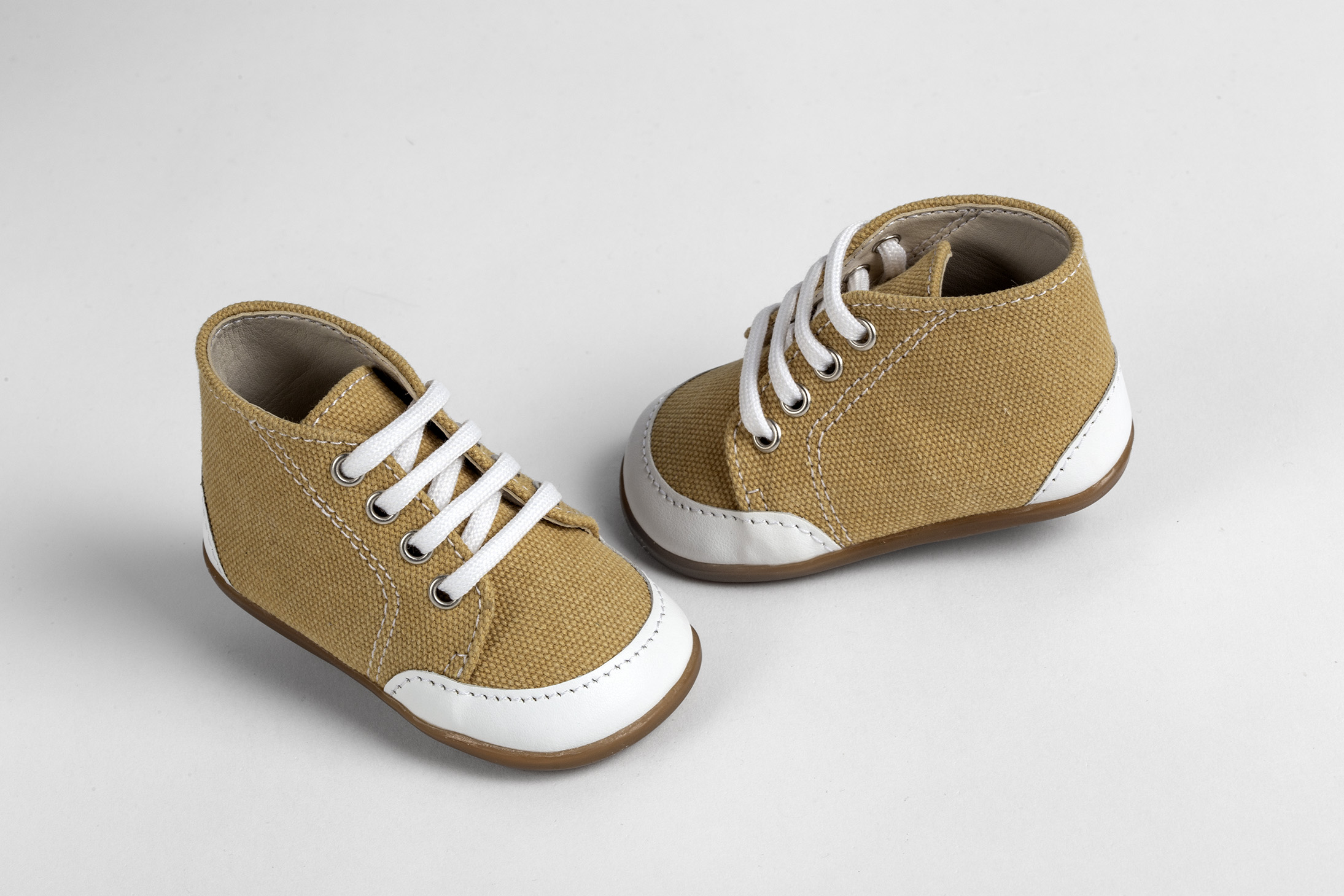 Βαπτιστικά παπούτσια