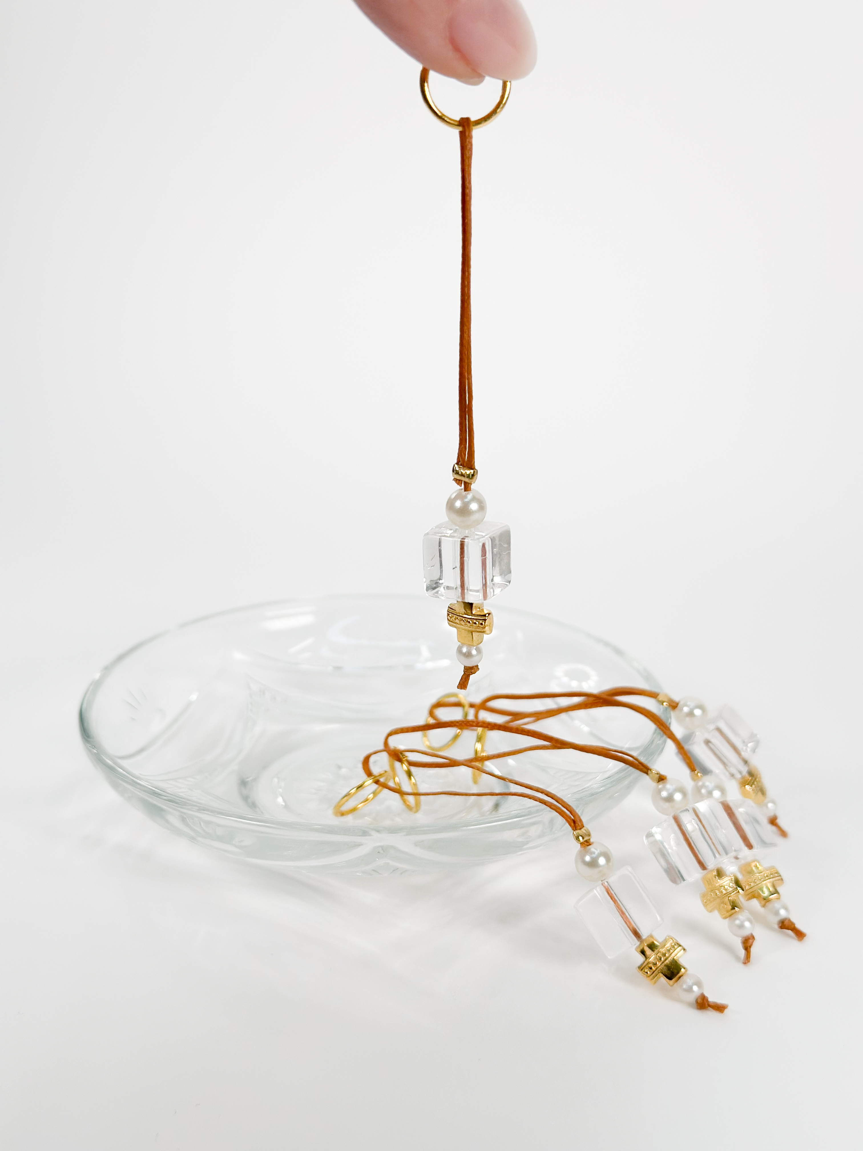 CELFIE CO - Μαρτυρικό μπρελόκ με ακρυλικό διάφανο κύβο