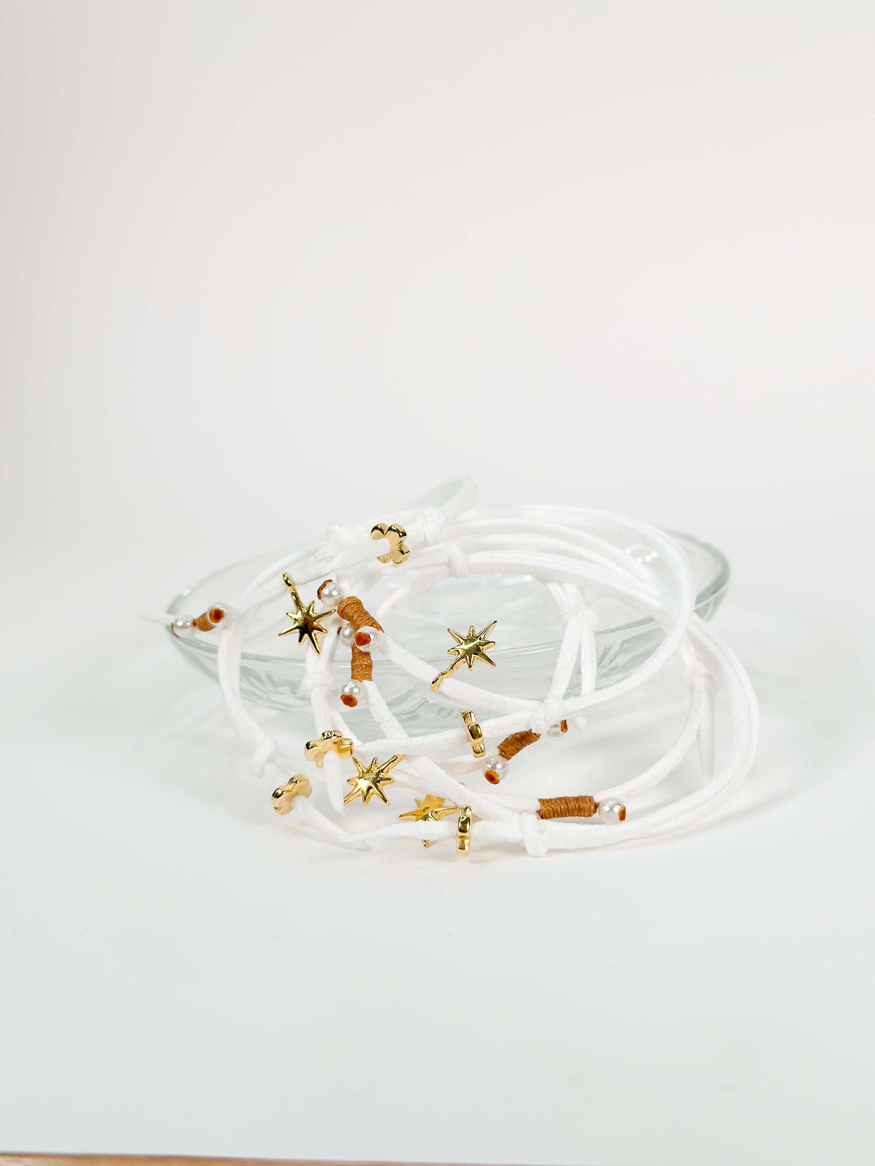 Μαρτυρικό βραχιόλι με λευκό κορδόνι