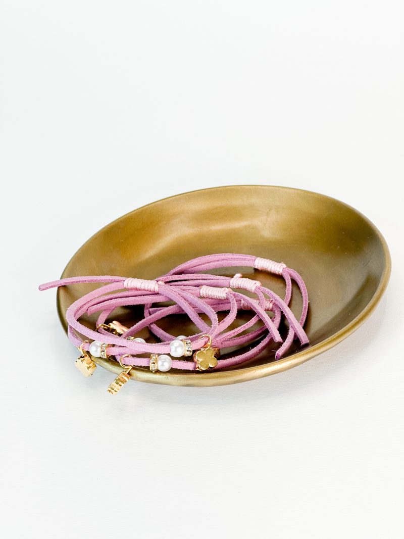 Μαρτυρικό βραχιολάκι με μωβ κορδόνι με σταυρό, ροδέλα με σβαρόφσκι, πέρλα και ροζ δέσιμο