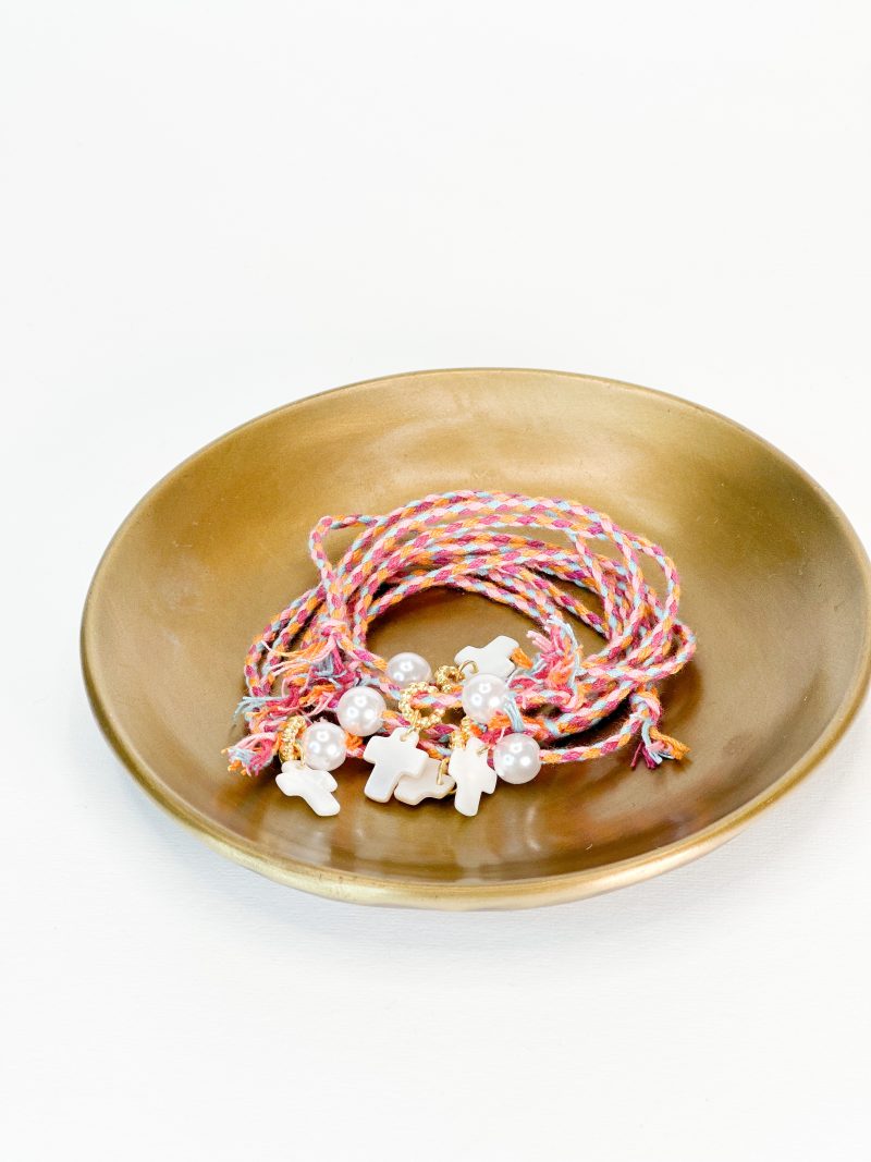 Μαρτυρικό βραχιόλι με κορδόνι σε ροζ, μωβ, πορτοκαλί, μπλέ απόχρωση, πέρλα και σταυρό