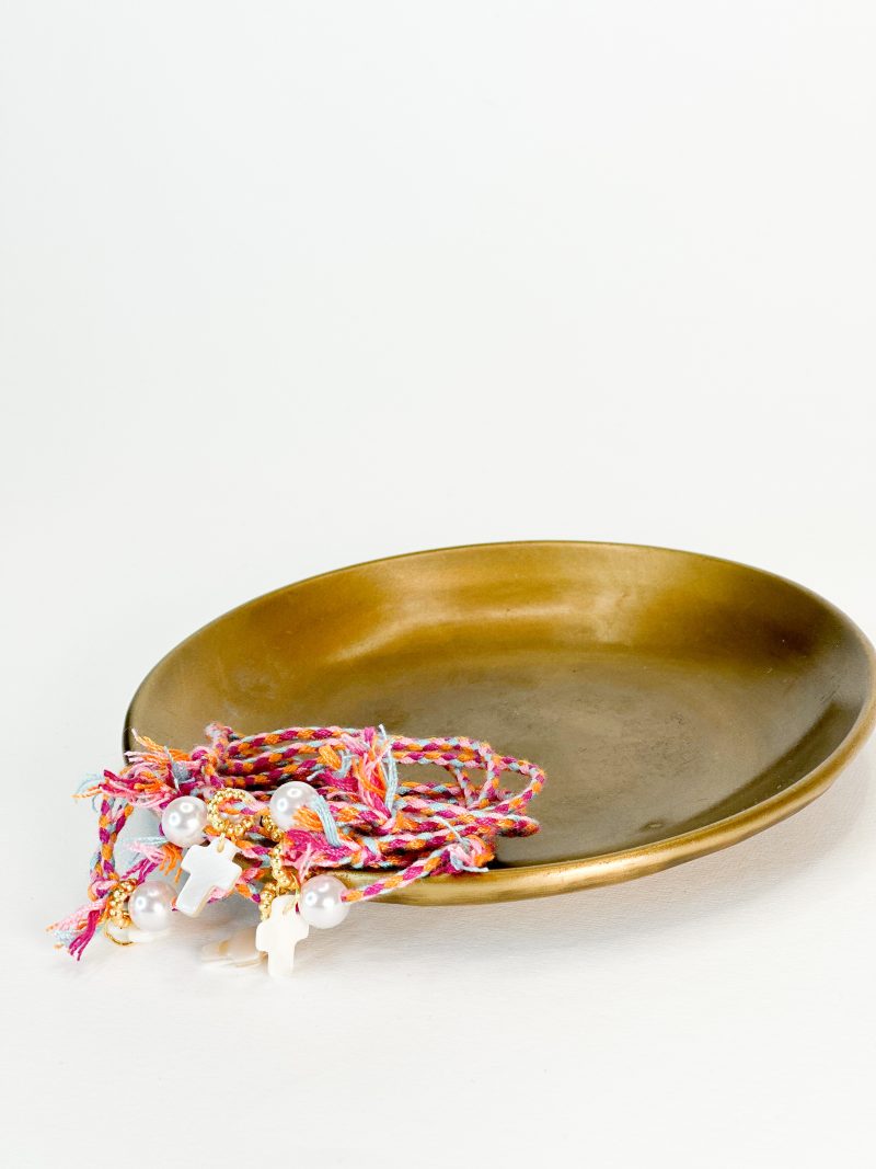 CELFIE CO - Μαρτυρικό βραχιόλι με κορδόνι σε ροζ, μωβ, πορτοκαλί, μπλέ απόχρωση, πέρλα και σταυρό