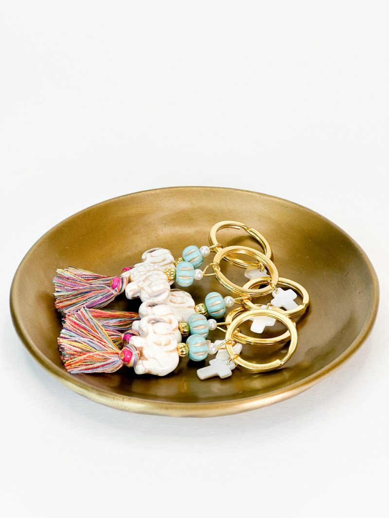 CELFIE CO - Μαρτυρικό μπρελόκ με πολύχρωμη φούντα, γαλάζια χάντρα, μοτίφ ελέφαντας και σταυρό