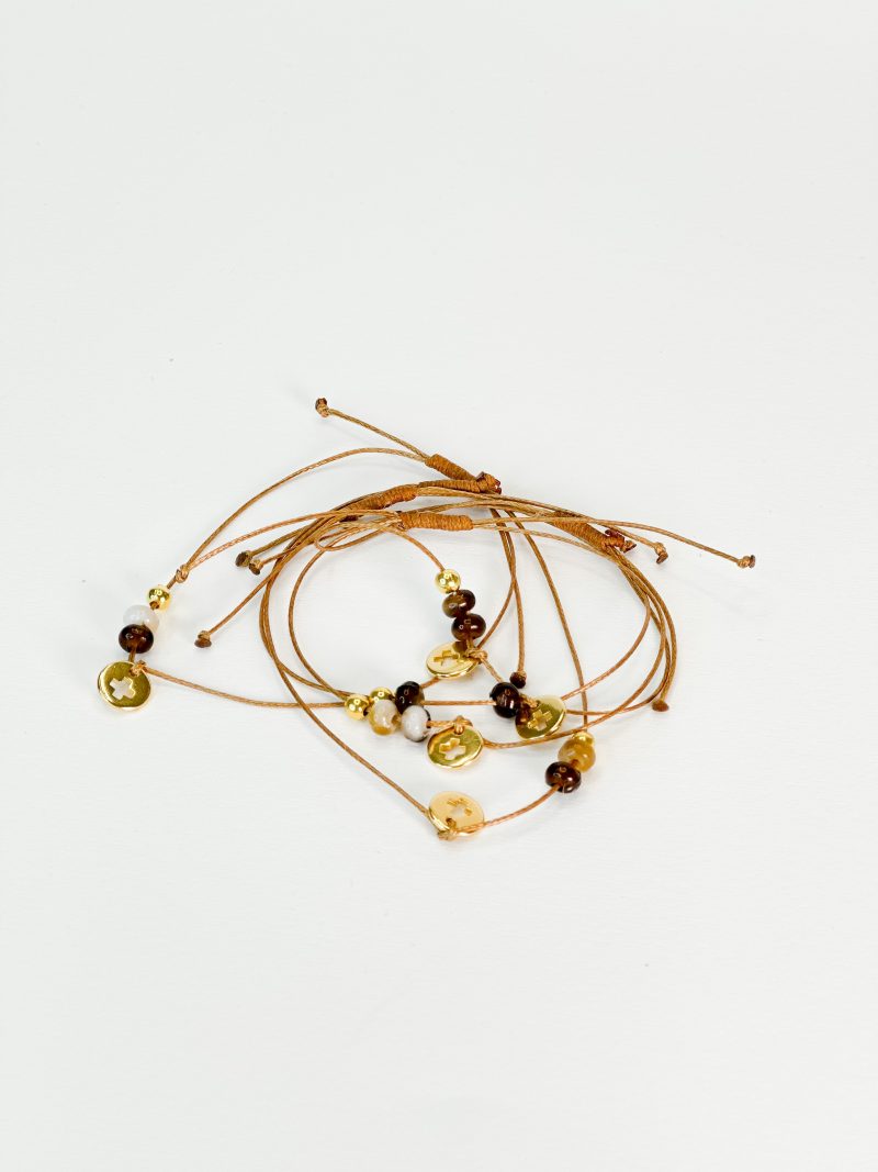 CELFIE CO - Μαρτυρικό βραχιόλι με σταυρό, καφέ κορδόνι και χάντρες σε καφετί αποχρώσεις