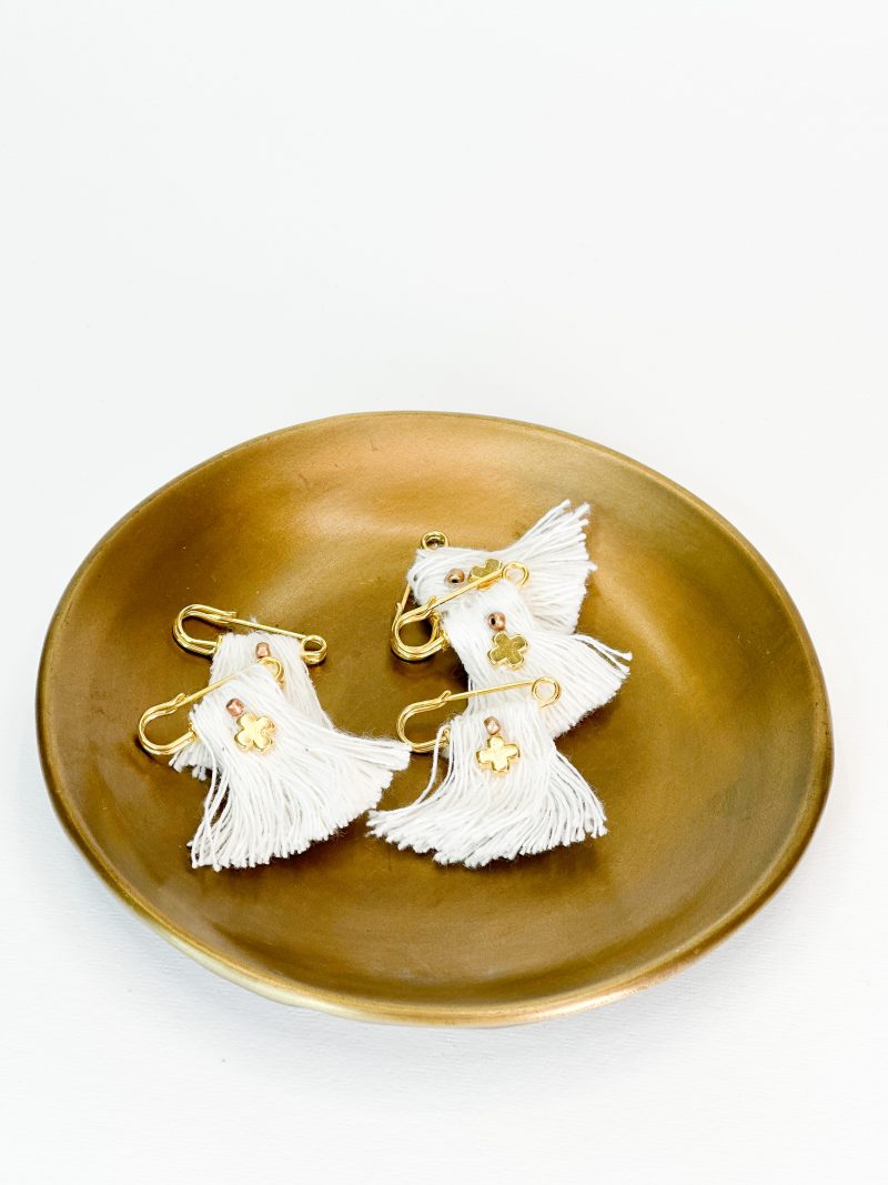 CELFIE CO - Μαρτυρικό πέτο με εκρού κρόσι, σταυρό και μπρονζέ χάντρα miyuki