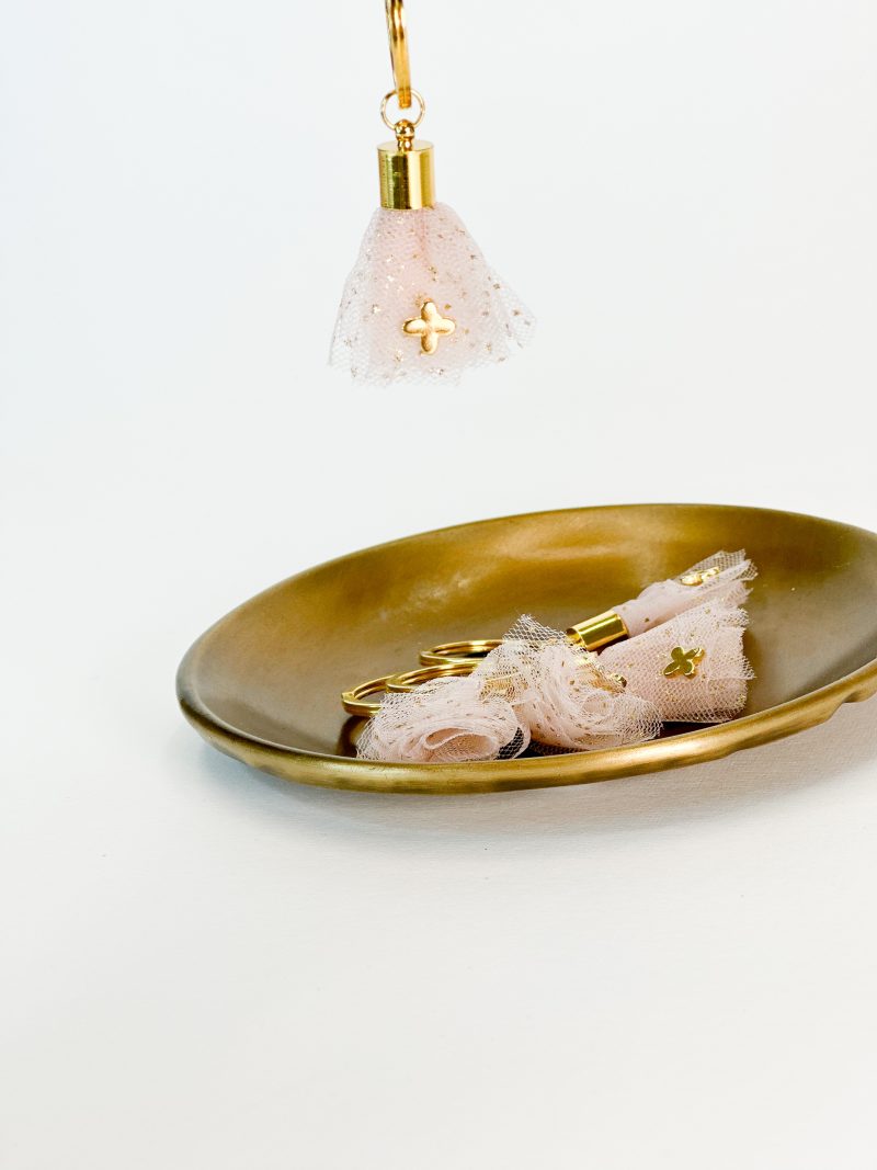 CELFIE CO - Μαρτυρικό μπρελόκ με σάπιο μήλο χρυσό τούλι και σταυρό