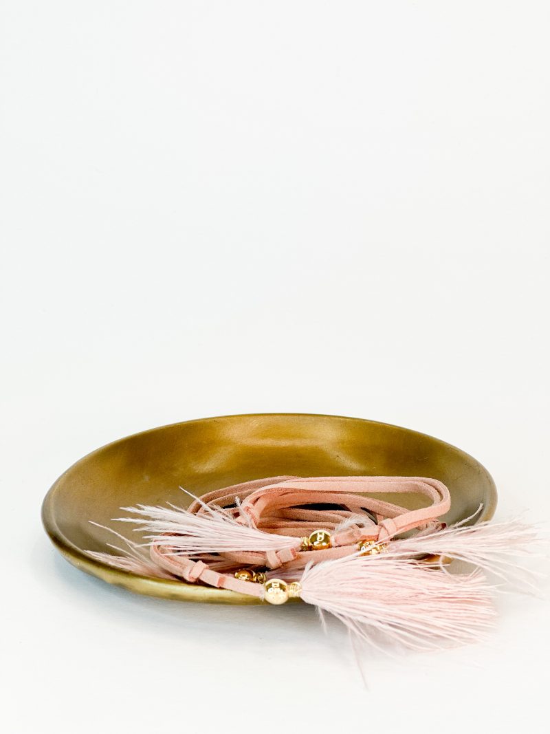 Μαρτυρικό βραχιόλι με σάπιο μήλο σουέτ κορδόνι, σάπιο μήλο φτερό και σταυρό