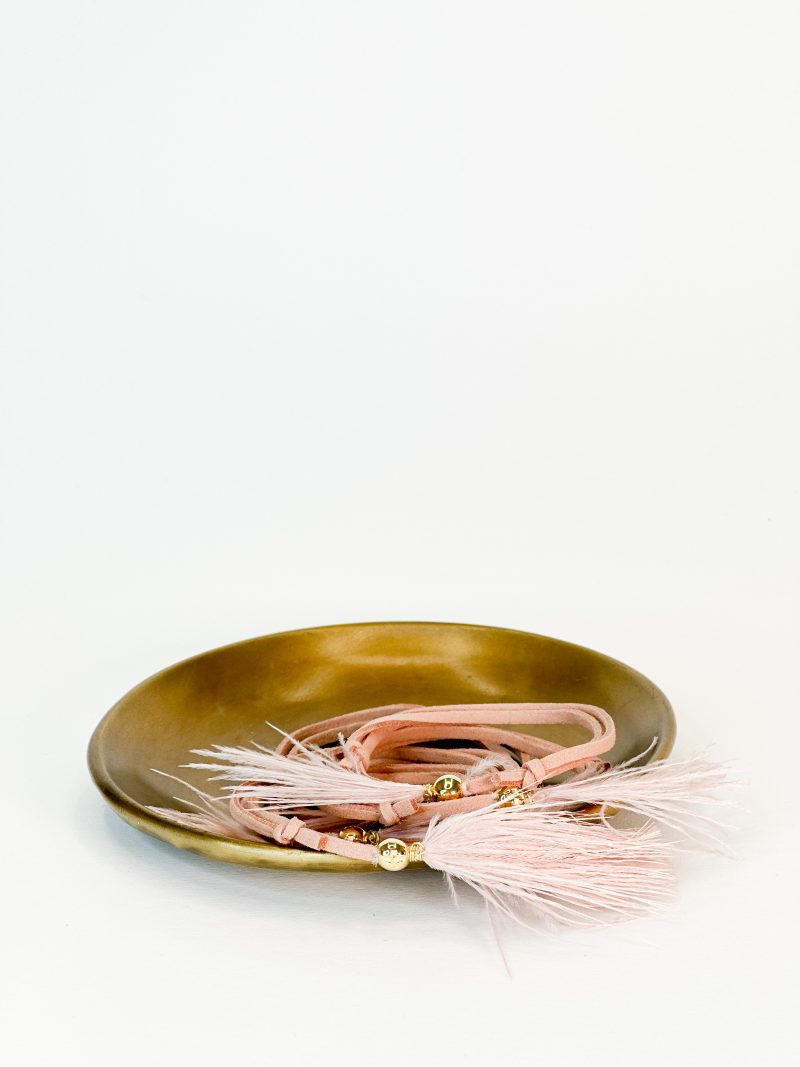 CELFIE CO - Μαρτυρικό βραχιόλι με σάπιο μήλο σουέτ κορδόνι, σάπιο μήλο φτερό και σταυρό