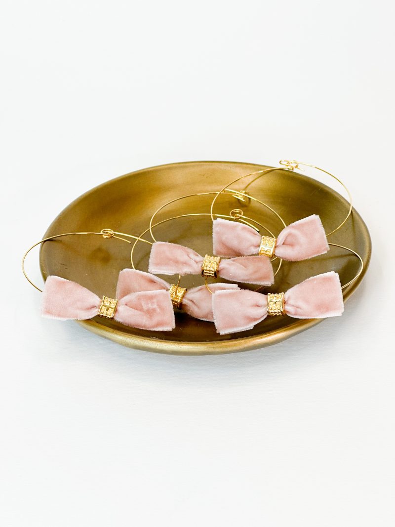 CELFIE CO - Μαρτυρικό βραχιολάκι με σάπιο μήλο βελούδινο φιογκάκι και σταυρό