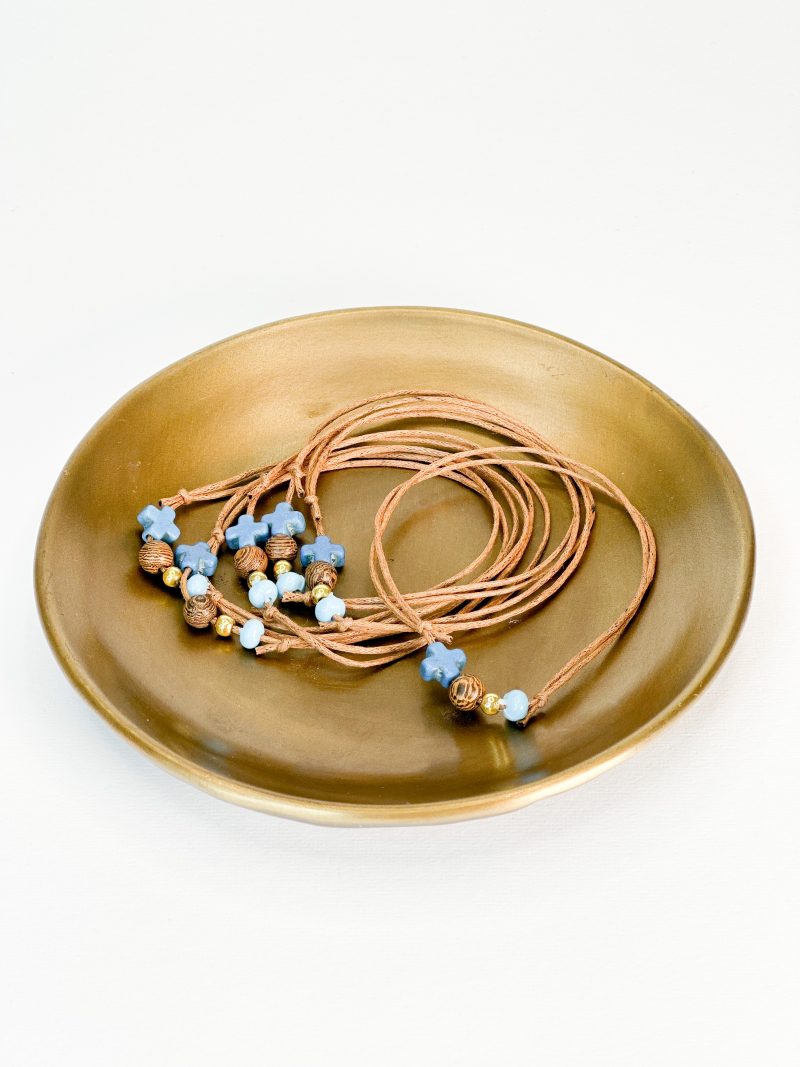 CELFIE CO - Μαρτυρικό βραχιόλι με καφέ κορδόνι, καφέ χάντρα, μπλε σταυρό και γαλάζια miyuki