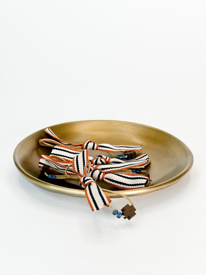 Μαρτυρικό πέτο, με καφέ σταυρό, μπλε miyuki χάντρα, με κορδέλα σε κεραμιδί, εκρού αλλά και μπλε απόχρωση