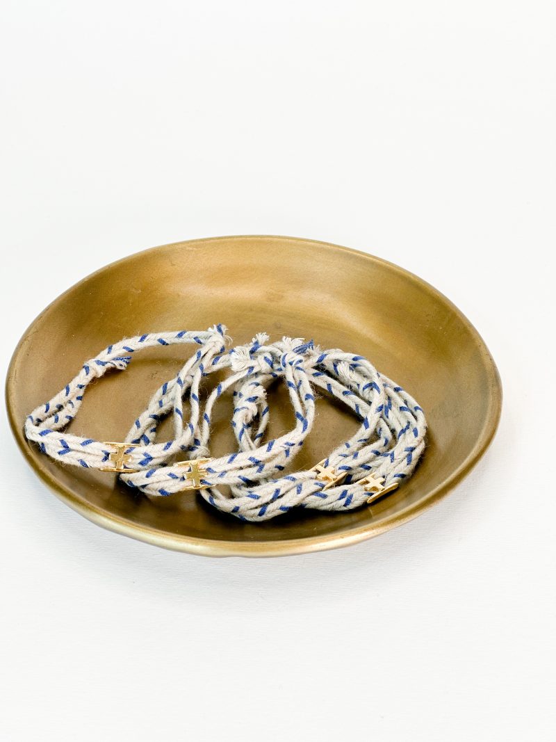 CELFIE CO - Μαρτυρικό βραχιόλι με δίχρωμο κορδόνι και σταυρό