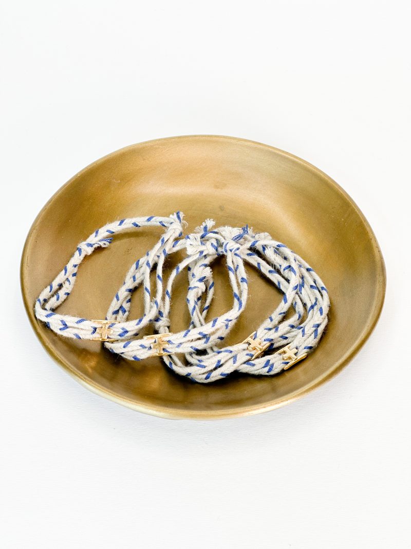 Μαρτυρικό βραχιόλι με δίχρωμο κορδόνι και σταυρό