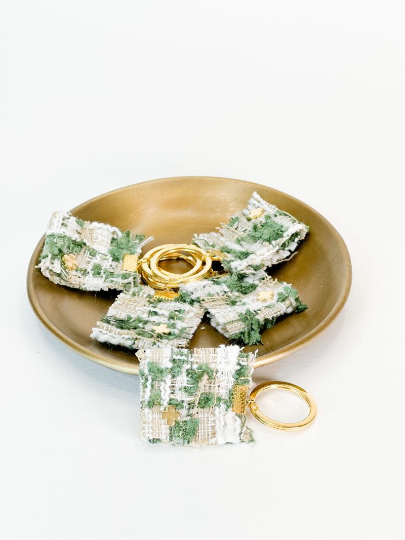 CELFIE CO - Μαρτυρικό μπρελόκ με τρίχρωμο ύφασμα και σταυρό