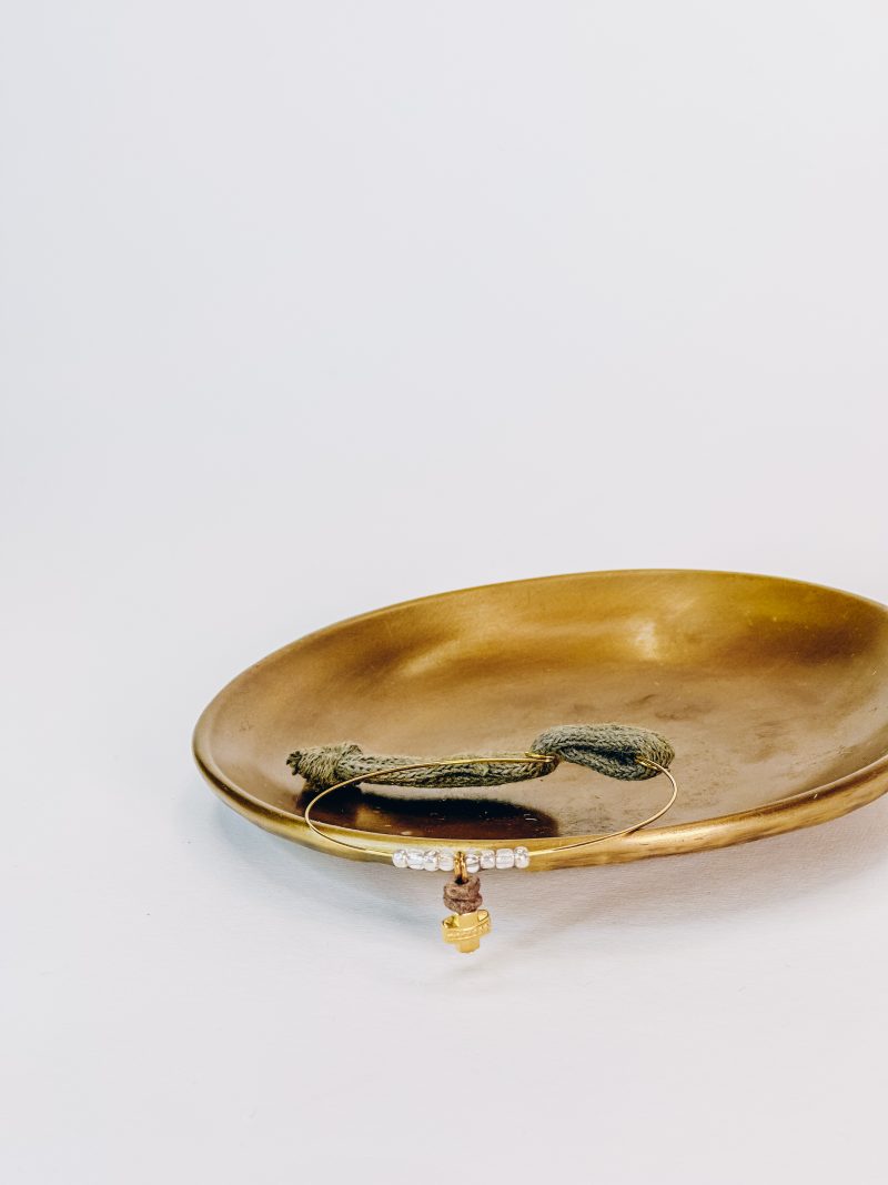 Μαρτυρικό βραχιόλι με χάντρες miyuki ημιδιάφανες, σταυρό και λαδί κλείσιμο