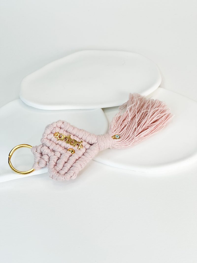 Μακραμέ μπρελόκ για την μαμά,την νονά και την γιαγιά