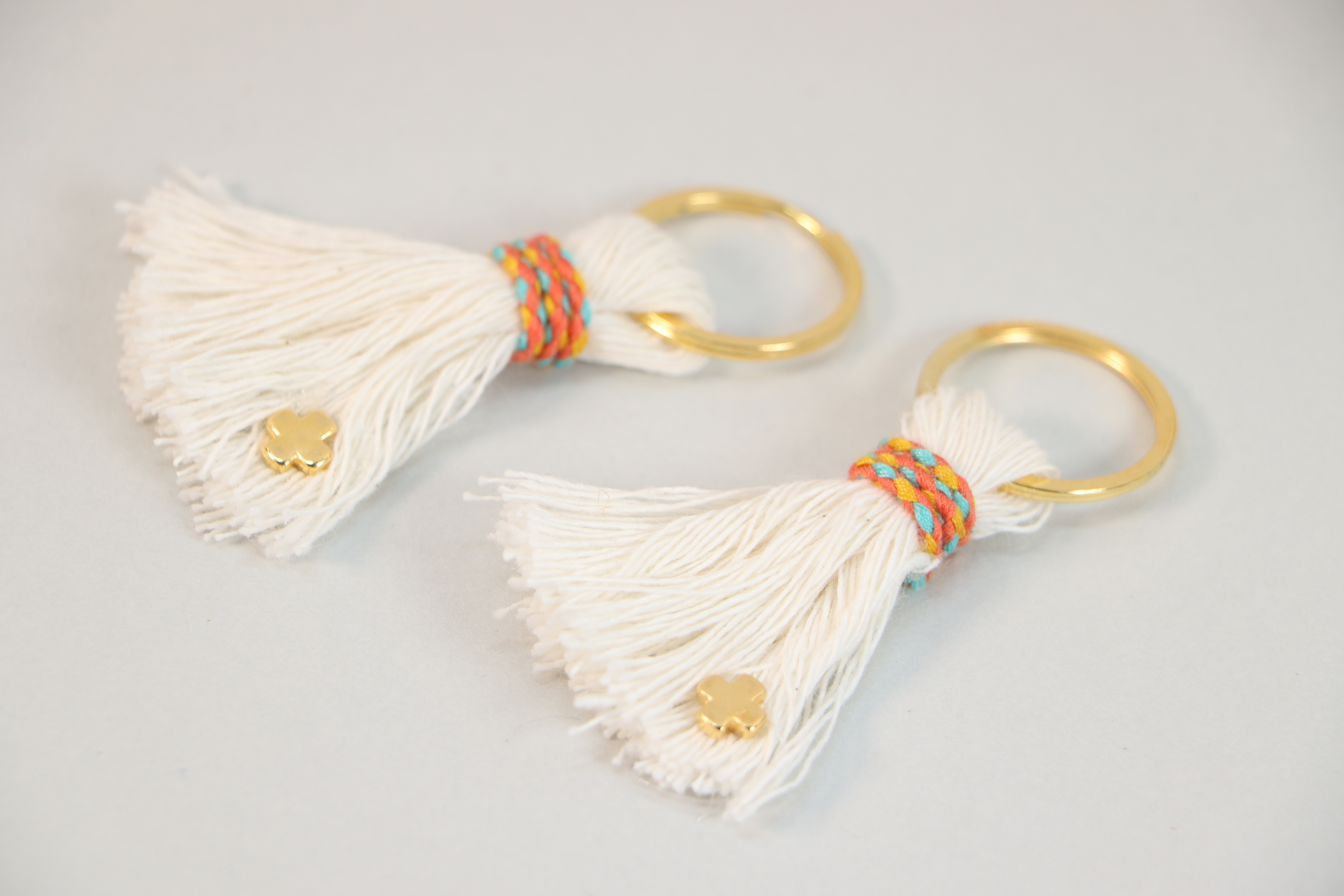 Μαρτυρικό για κορίτσι L25