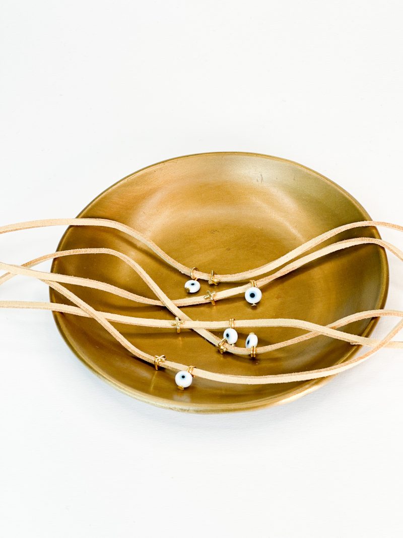 Μαρτυρικό Βραχιόλι Με Σουέτ Μπεζ Kορδόνι