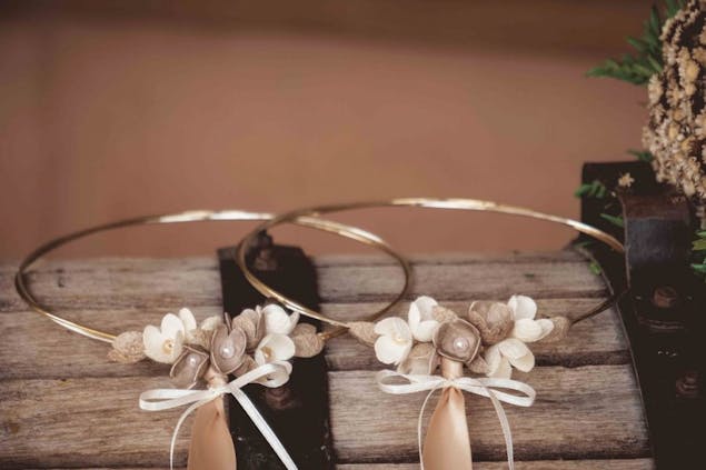 VELISSARIA - Στέφανα γάμου με διπλή ασημένια βέργα και μεταξωτά λουλούδια
