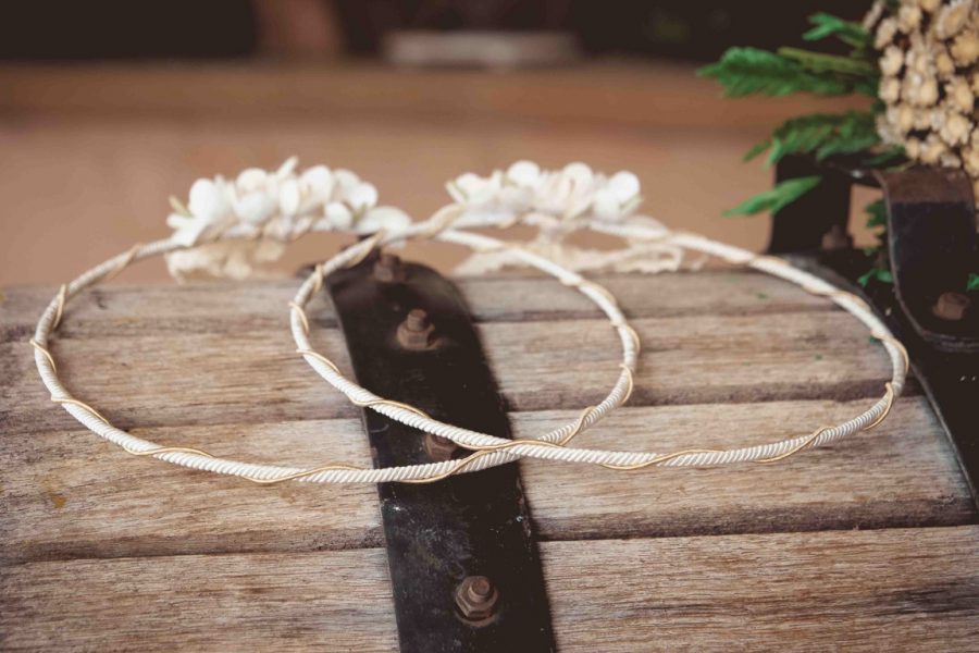 VELISSARIA - Στέφανα γάμου με μεταξωτά λουλούδια, πορσελάνη και μεταξωτό σχοινί