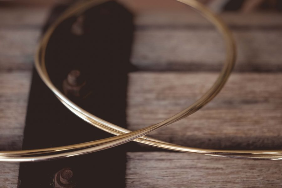 VELISSARIA - Στέφανα γάμου με διπλή λευκόχρυση-επίχρυση βέργα και μεταξωτά λουλούδια