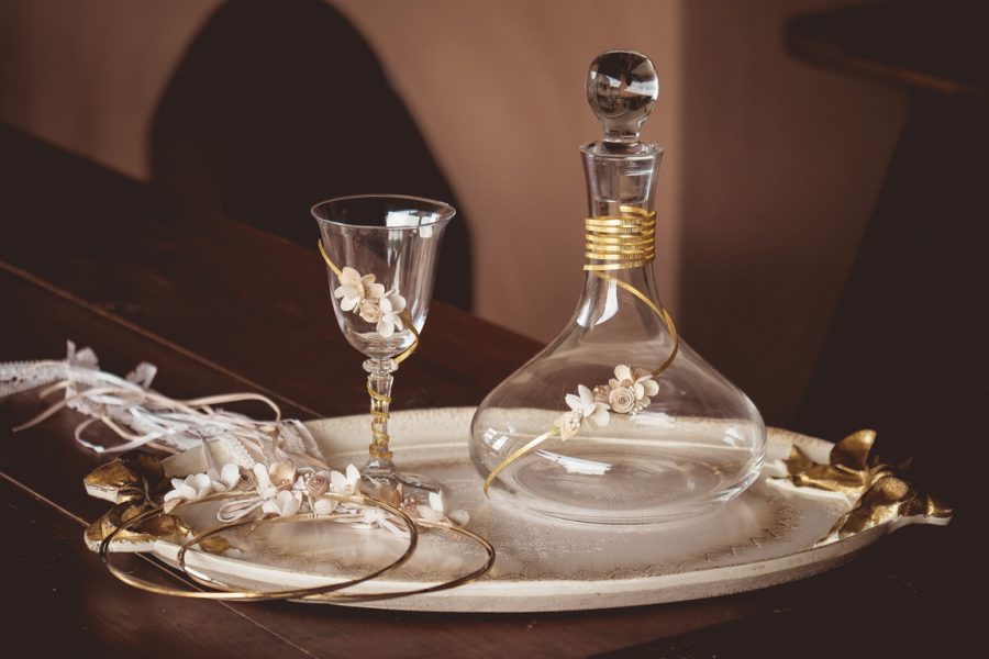 Δίσκος-καράφα-ποτήρι με διακόσμηση