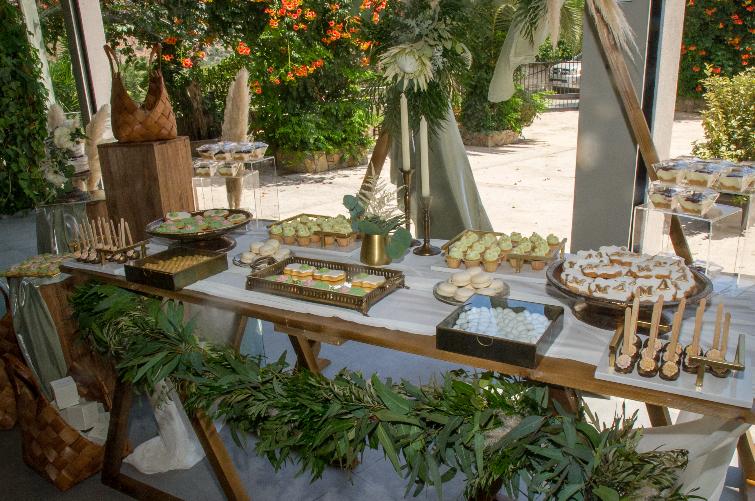 ATHENA CREATIONS - wedding entrance decoration