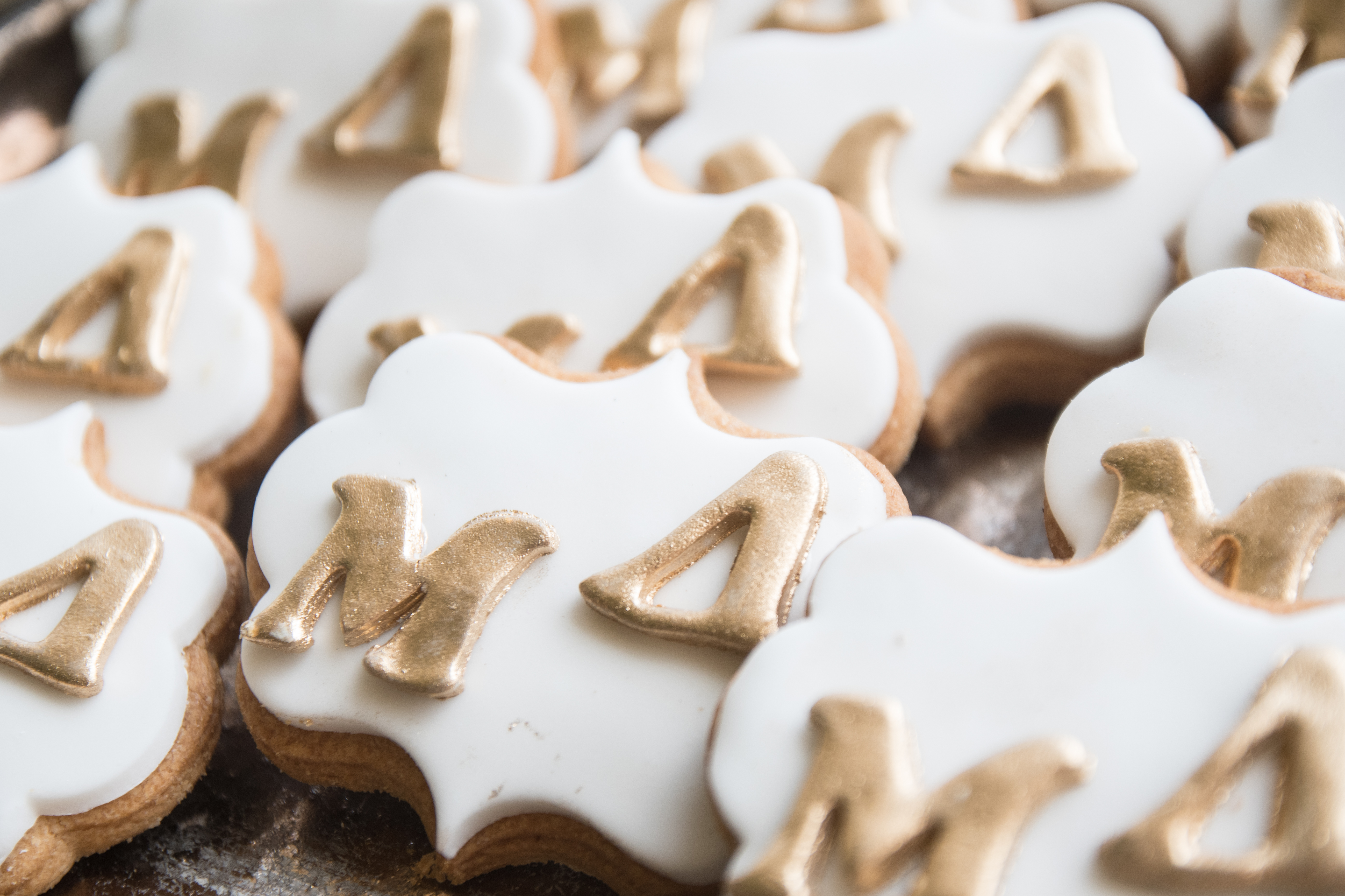 ATHENA CREATIONS - Μπισκότα Mονογράμματα Xρυσά