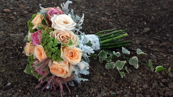 Νυφικό Μπουκέτο Iris