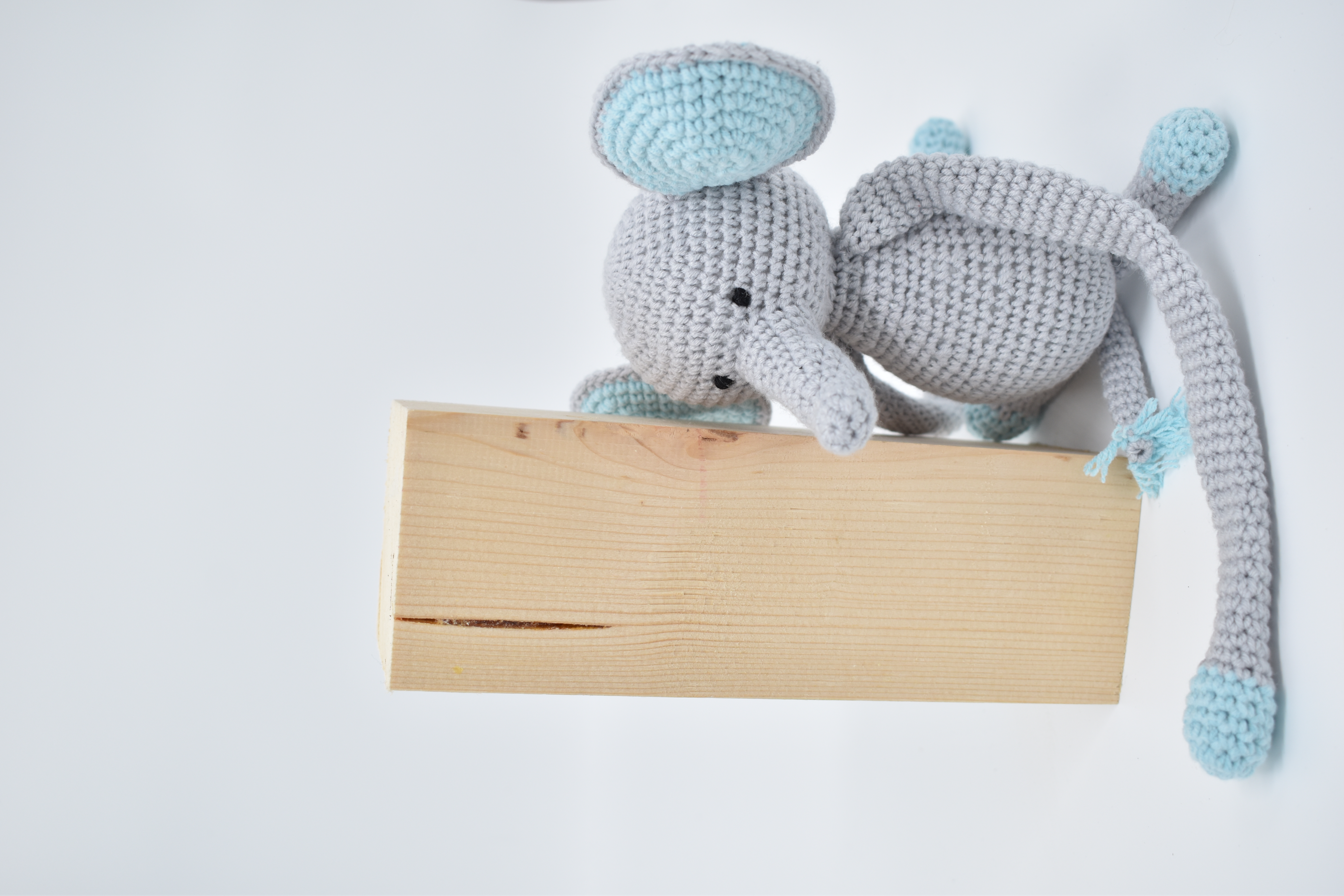 ATHENA CREATIONS - Λούτρινο πλεκτό ποντικάκι Stuart