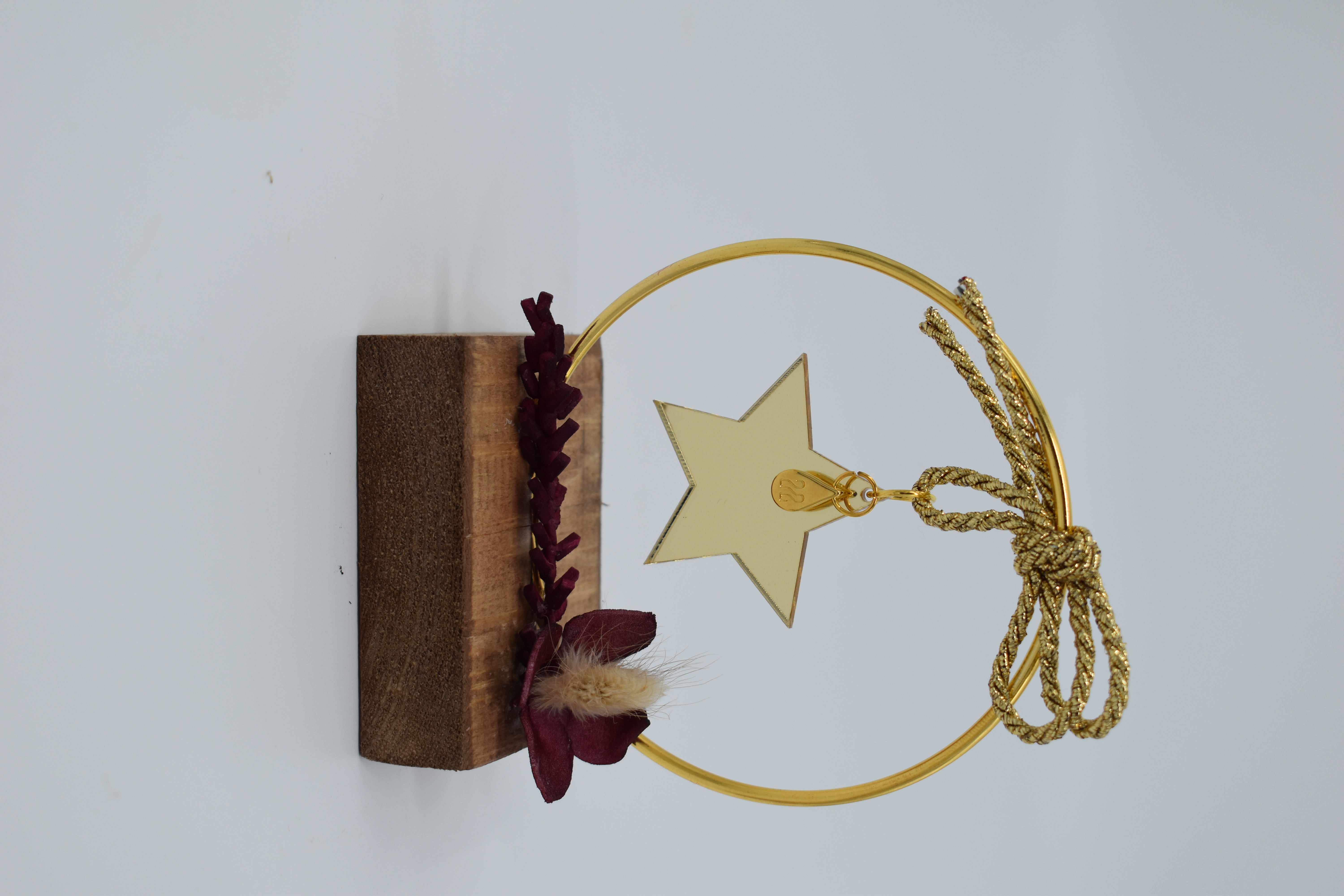 Γούρι Στεφάνι με Ξύλινη Βάση 