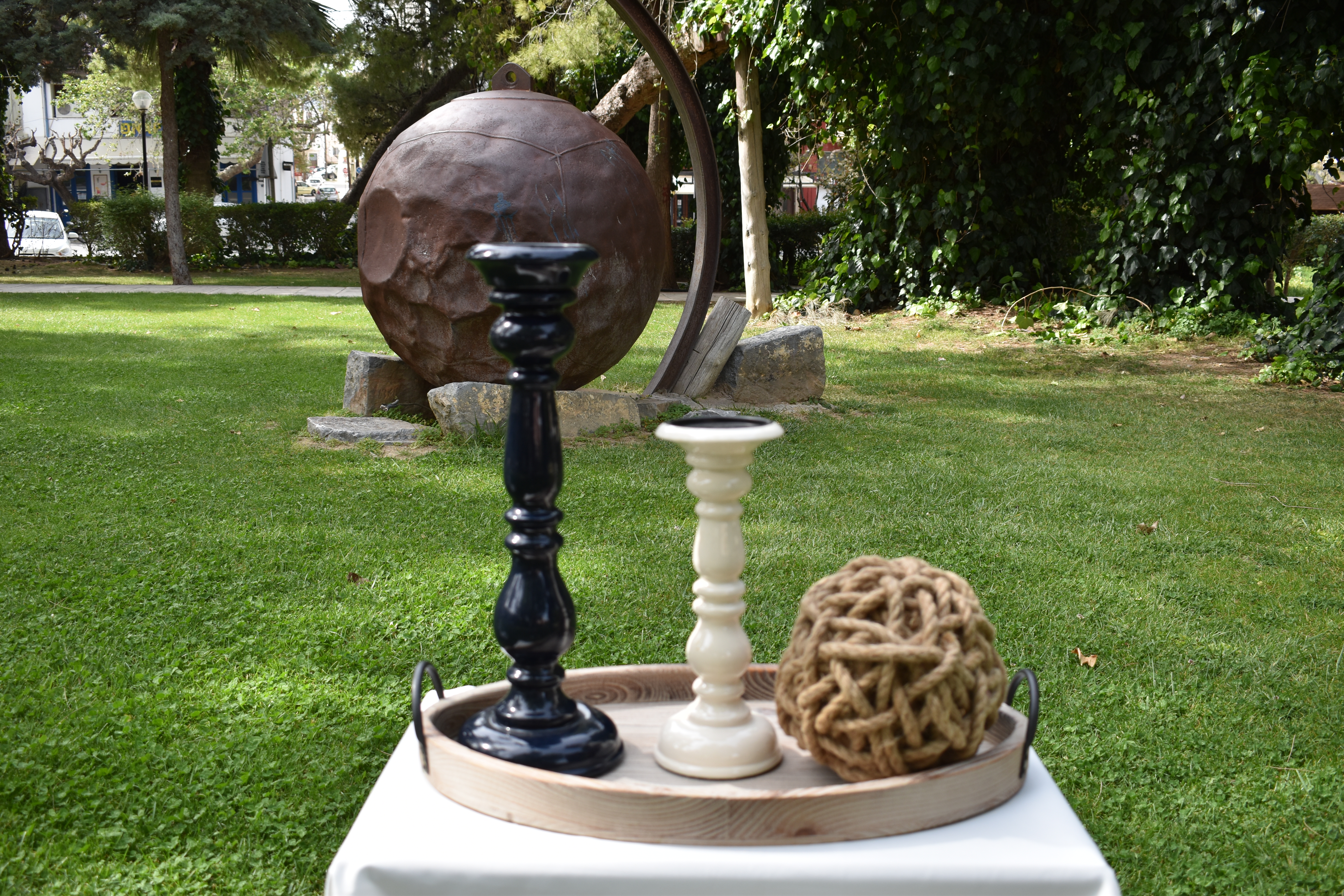 ATHENA CREATIONS - Κηροπήγιο Λευκό  -  Mαύρο Κεραμικό 