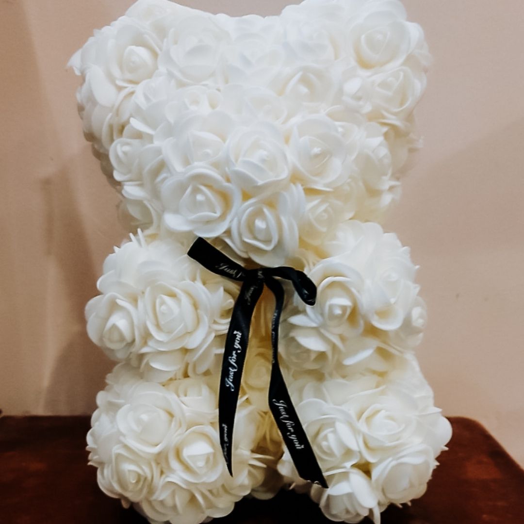 ATHENA CREATIONS - Μικρό Αρκουδάκι από Λευκά Τριαντάφυλλα