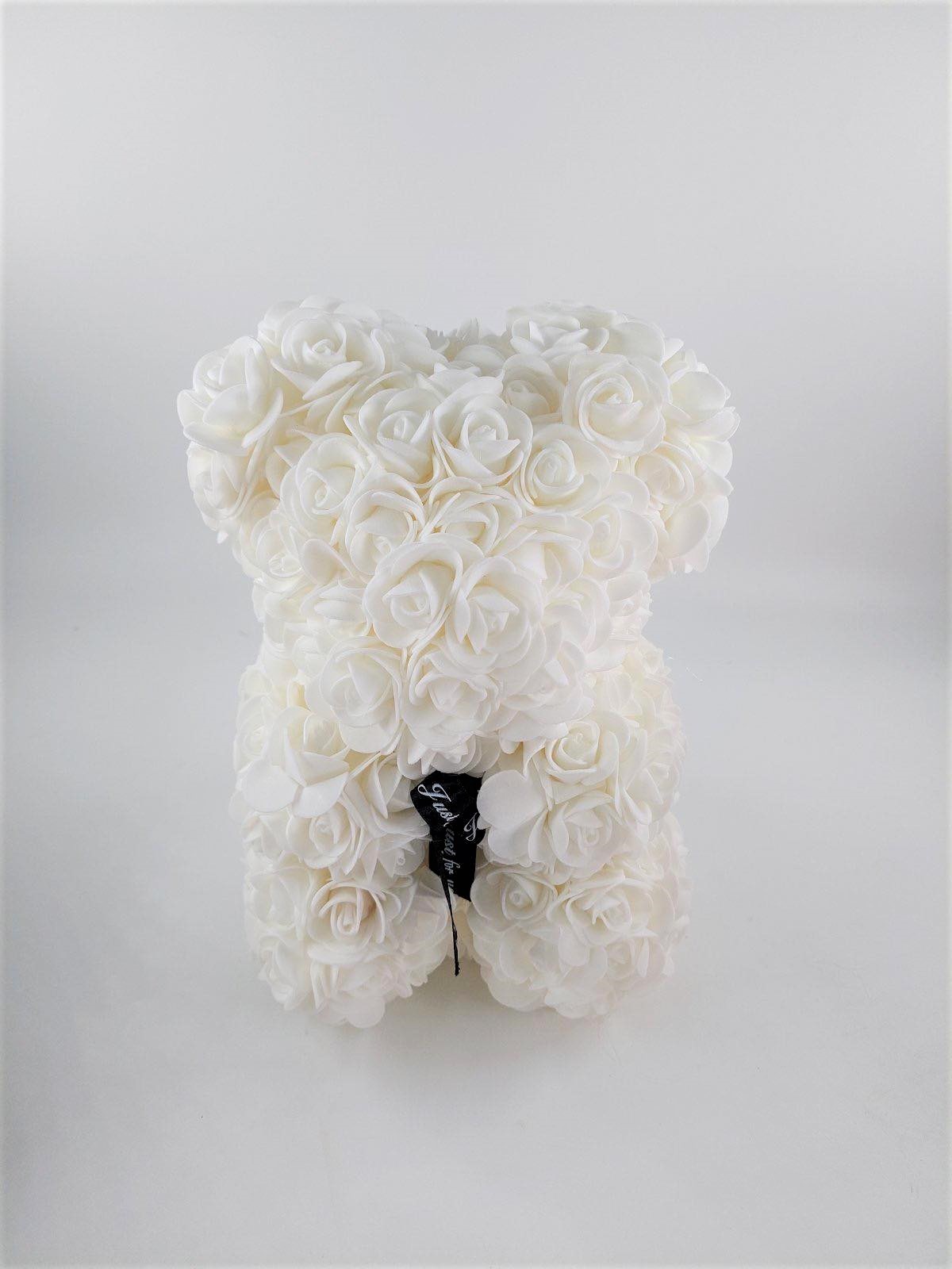 Μικρό Αρκουδάκι από Λευκά Τριαντάφυλλα