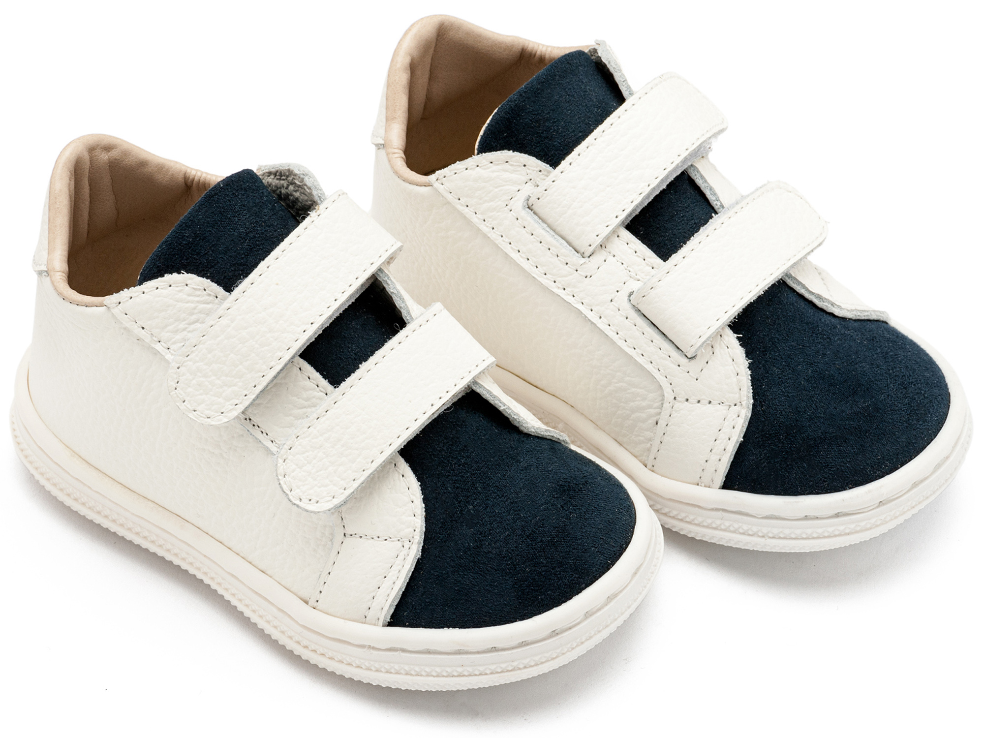 Σνίκερ με Μπαρέτα Χρατς