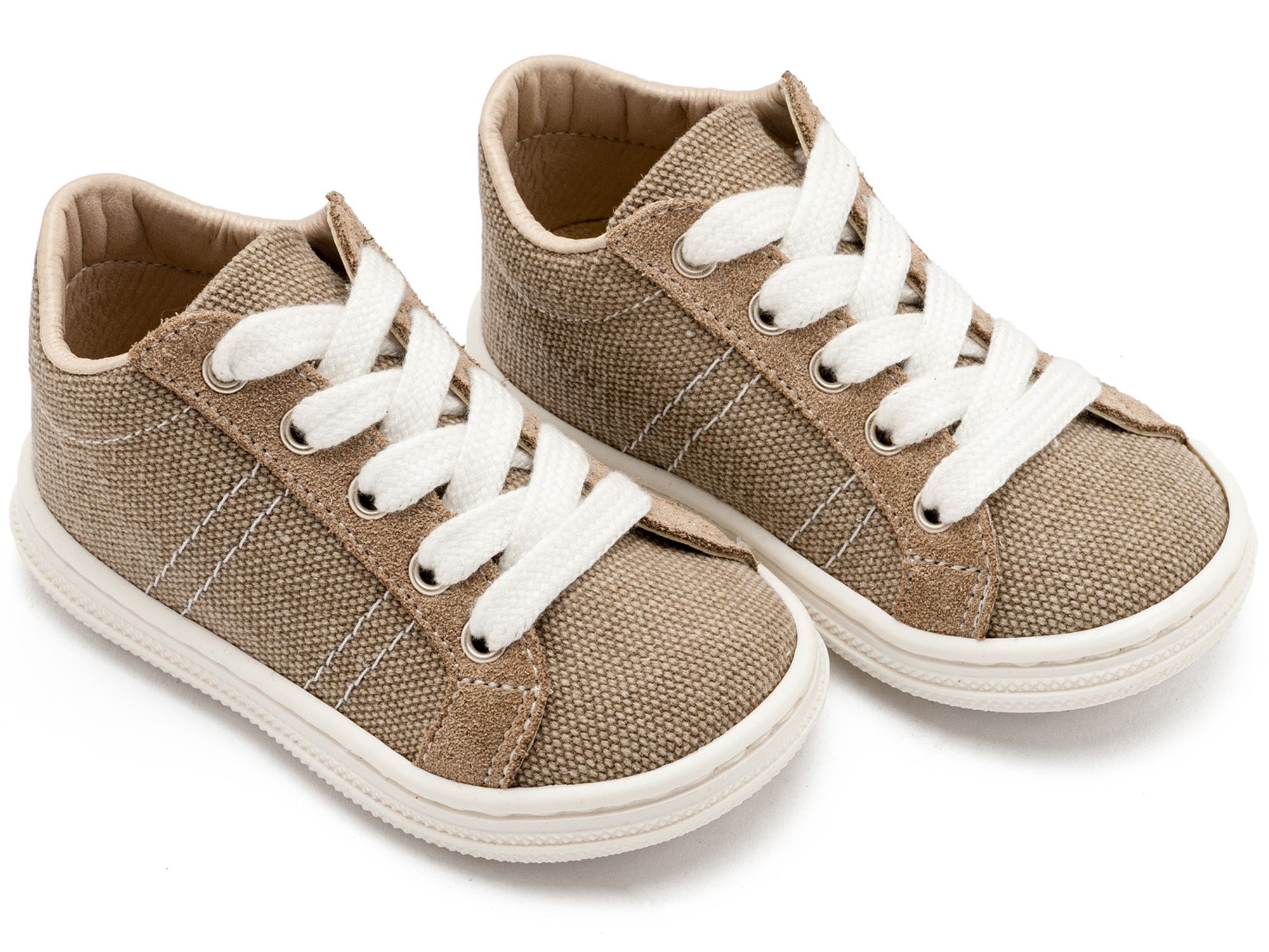 Δετά Σνίκερς