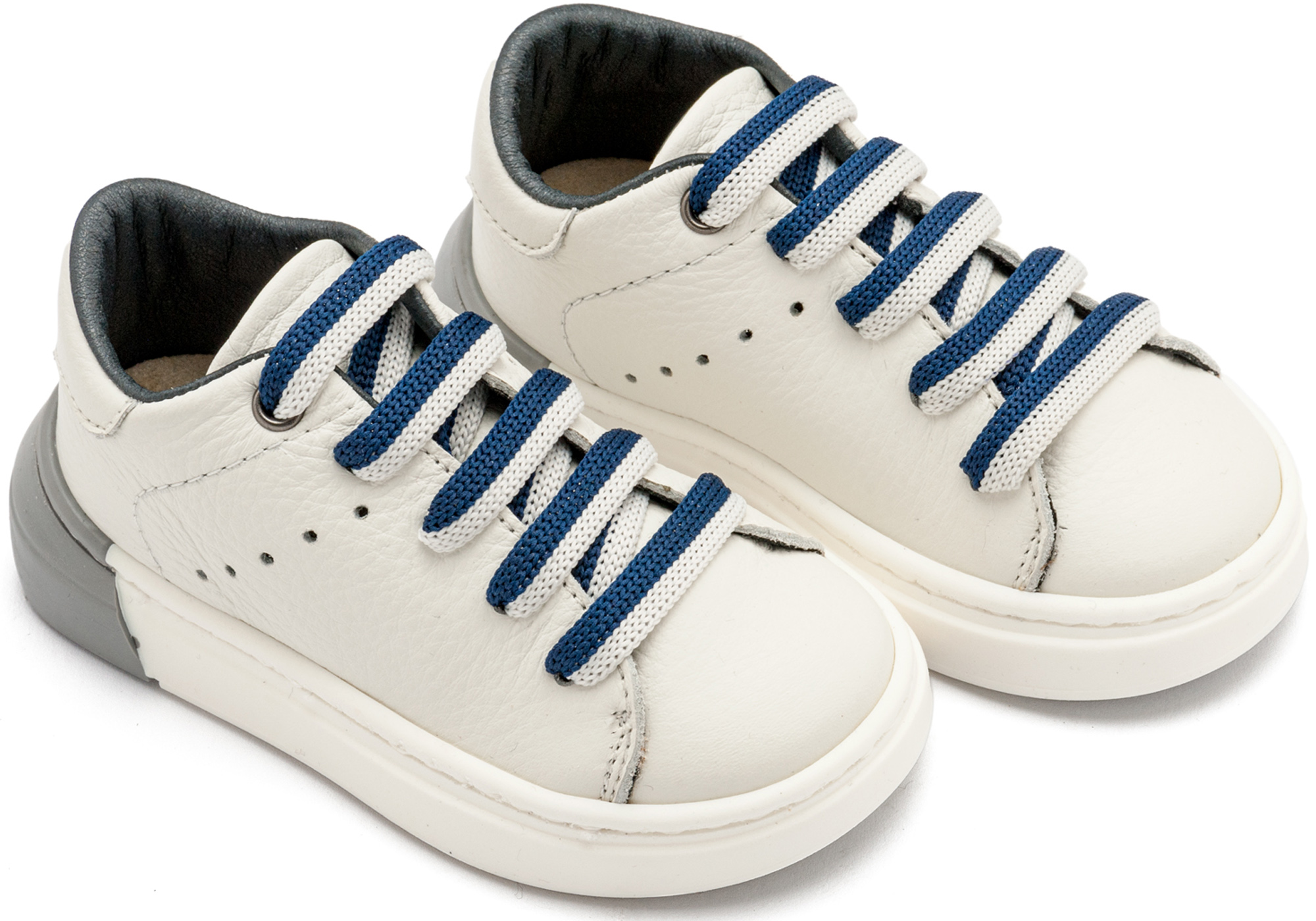 Δετό Sneaker με Δίχρωμο Κορδόνι 